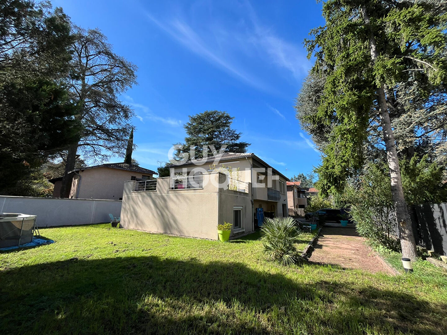 Maison familiale rénovée avec jardin & terrasse à Oullins