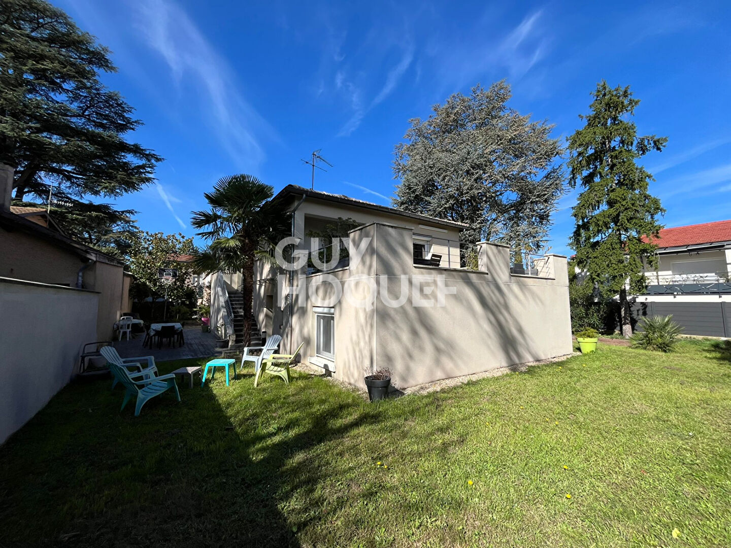 Maison familiale rénovée avec jardin & terrasse à Oullins