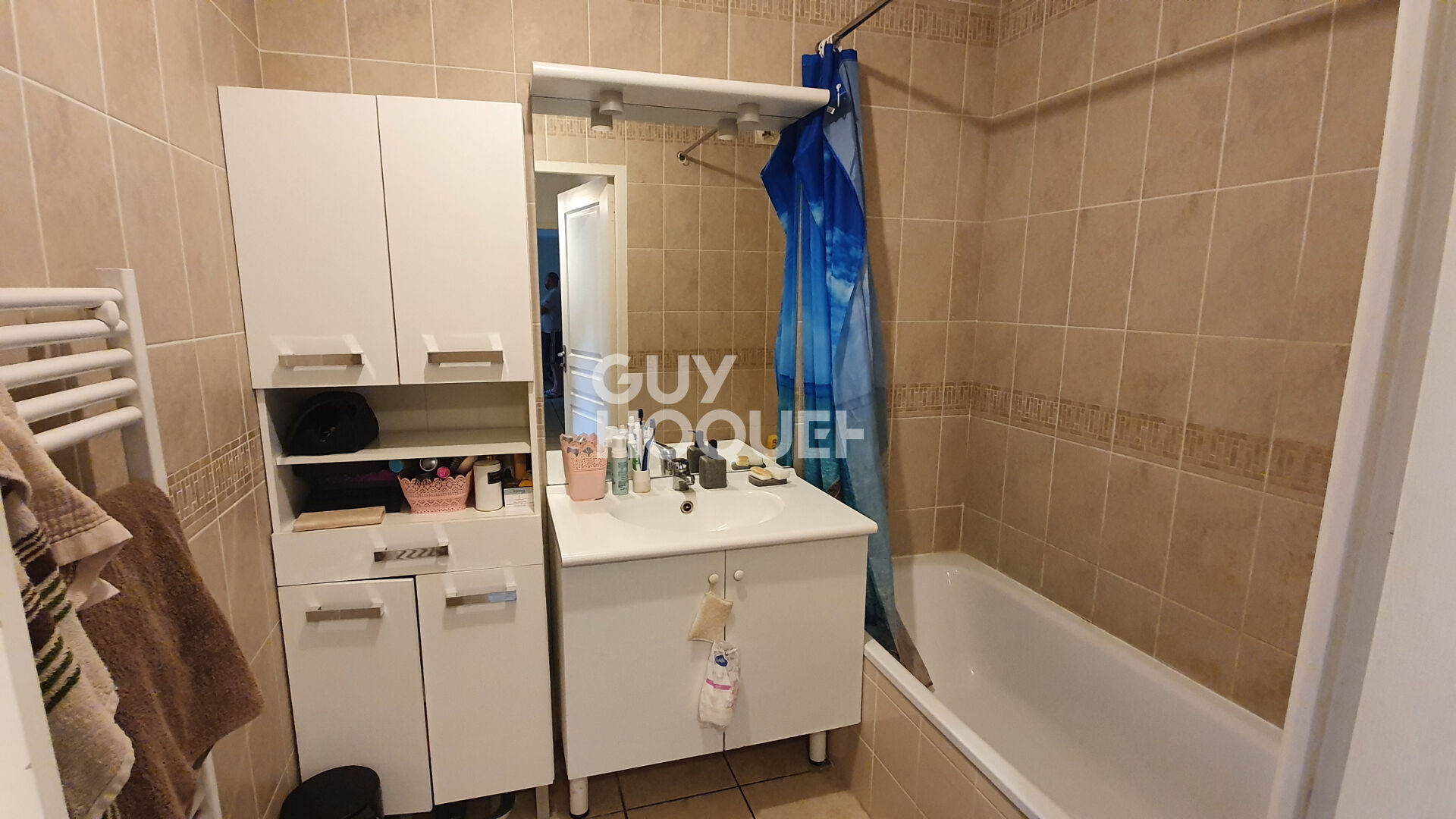 Appartement F3 (65 m²) à vendre à OULLINS - Résidence Calme