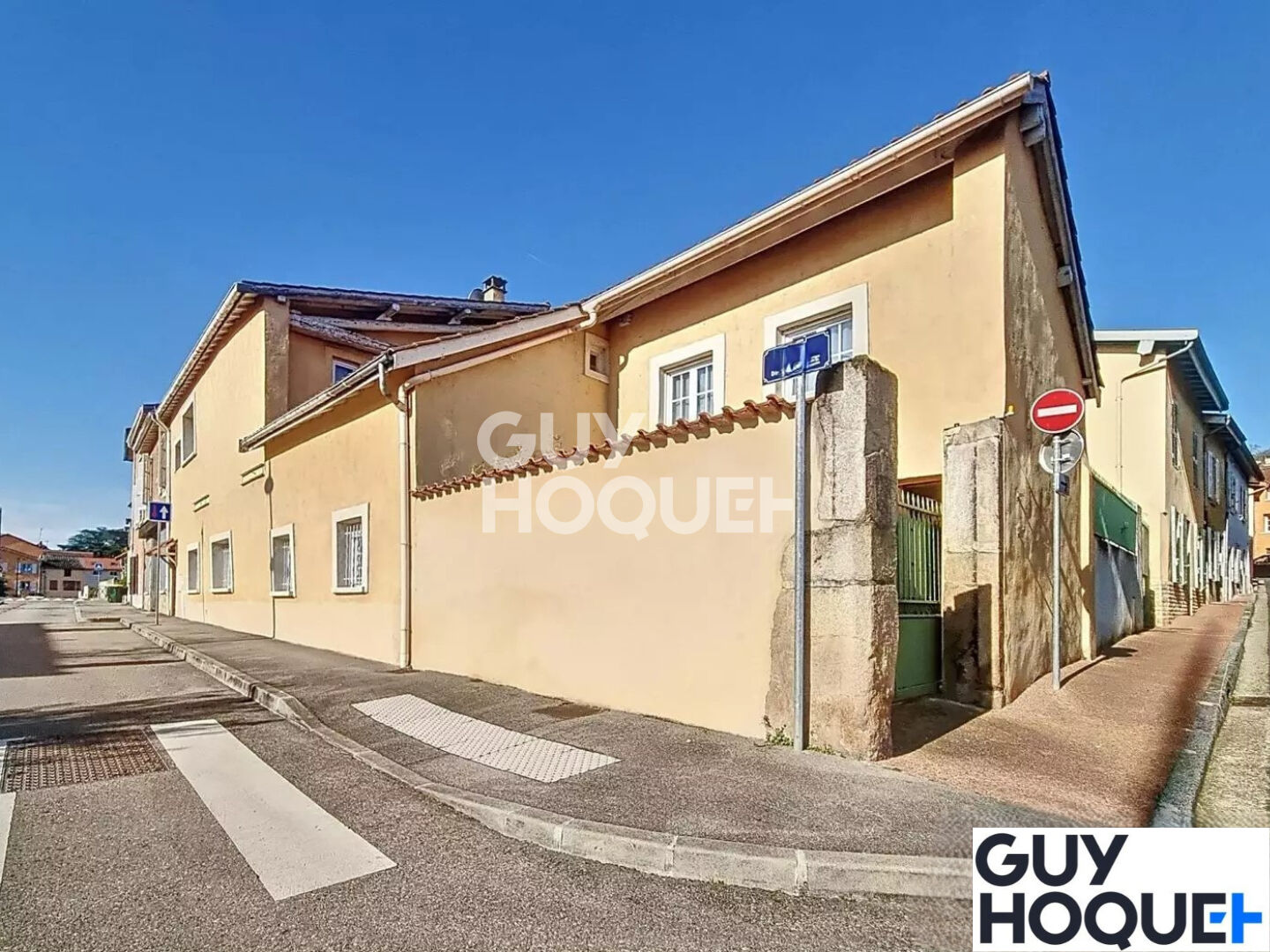 Maison de ville 5 chambres, avec extérieur à Vernaison