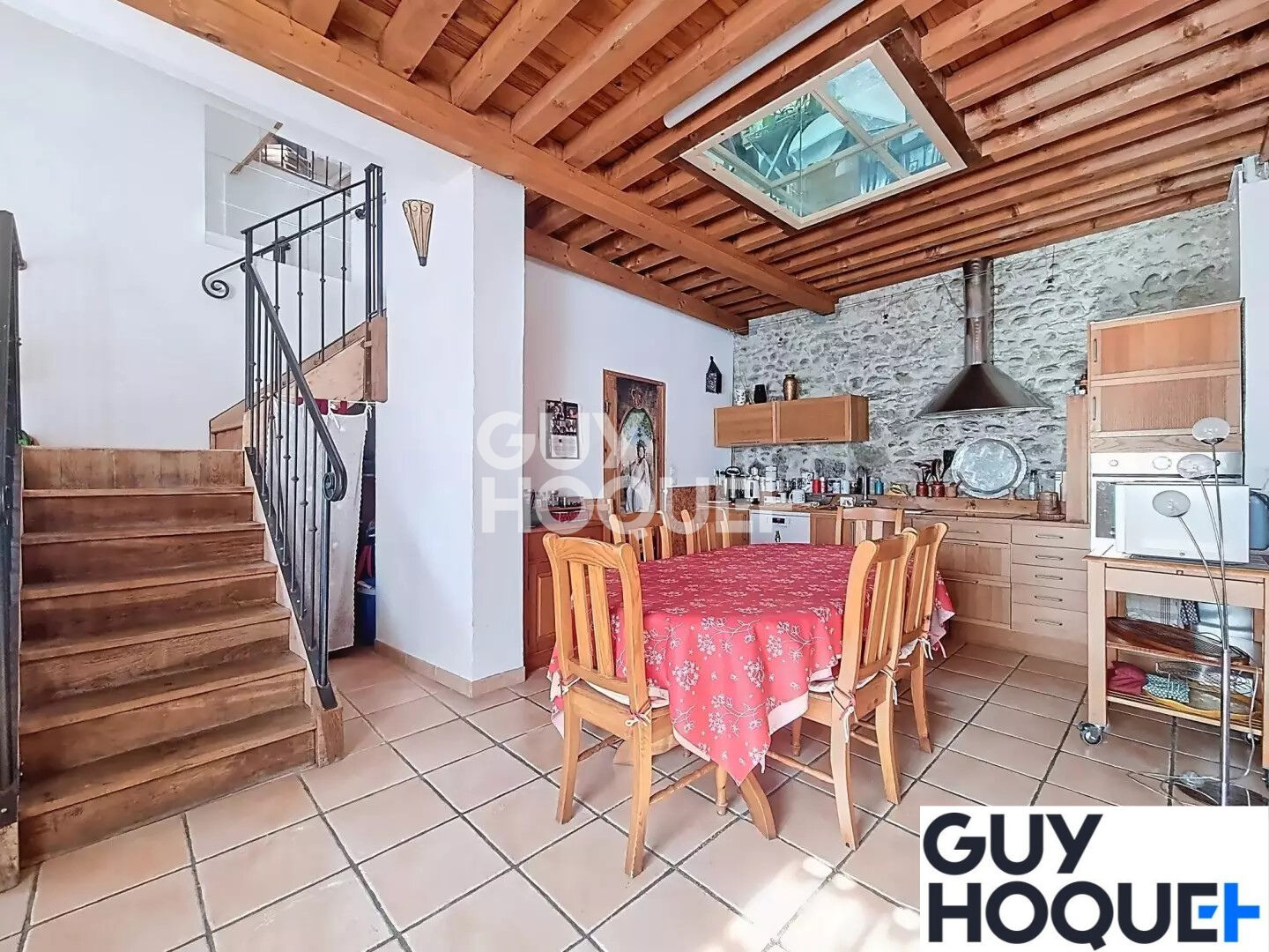 Maison de ville 5 chambres, avec extérieur à Vernaison