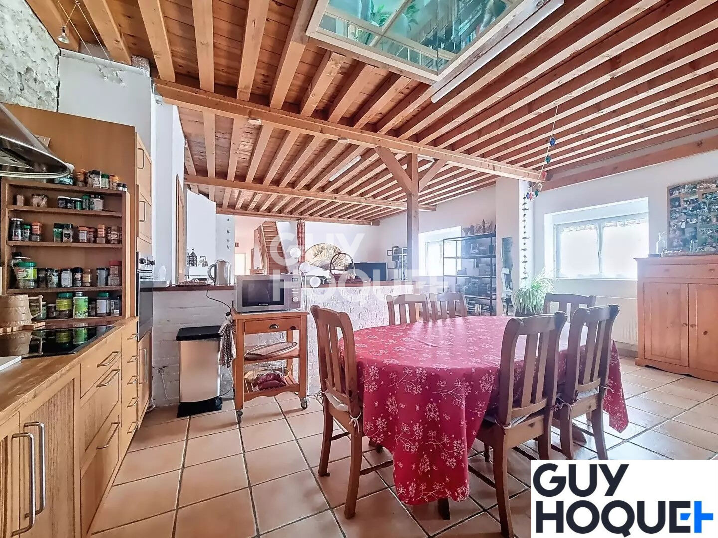 Maison de ville 5 chambres, avec extérieur à Vernaison