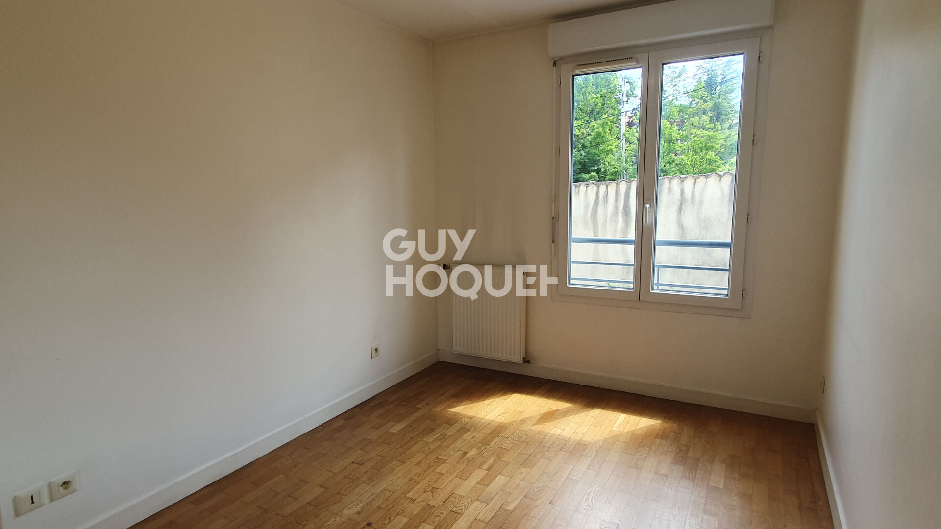 Appartement F3 (65 m²) à vendre à OULLINS - Résidence Calme . Balcon et Garage