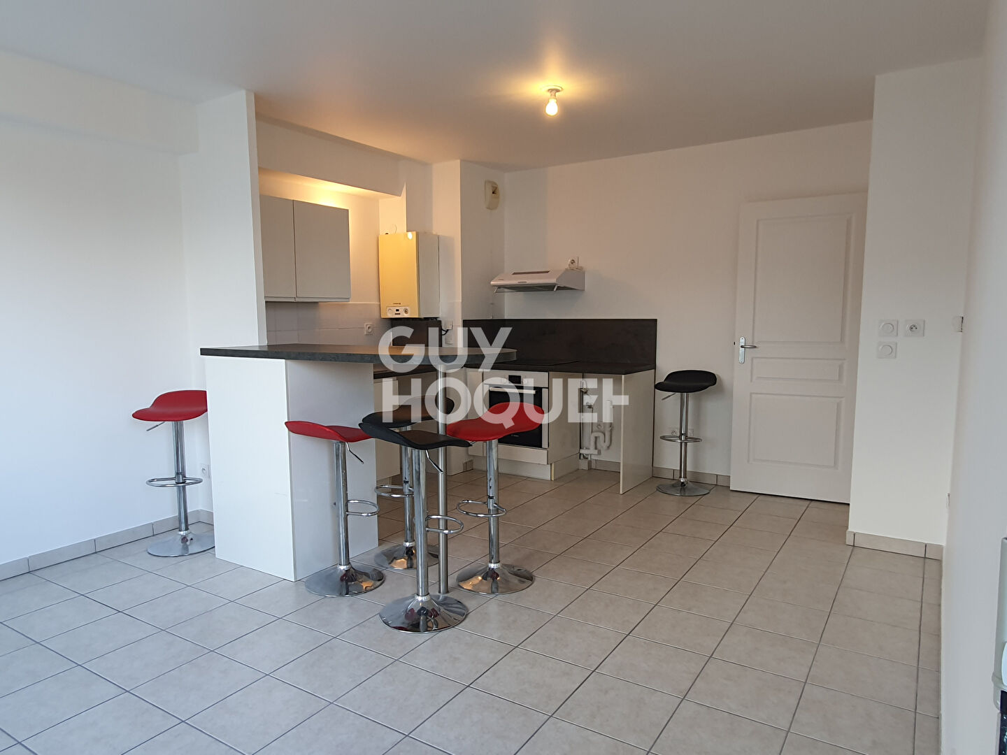 À vendre Superbe T2 Centre OULLINS dans résidence récente