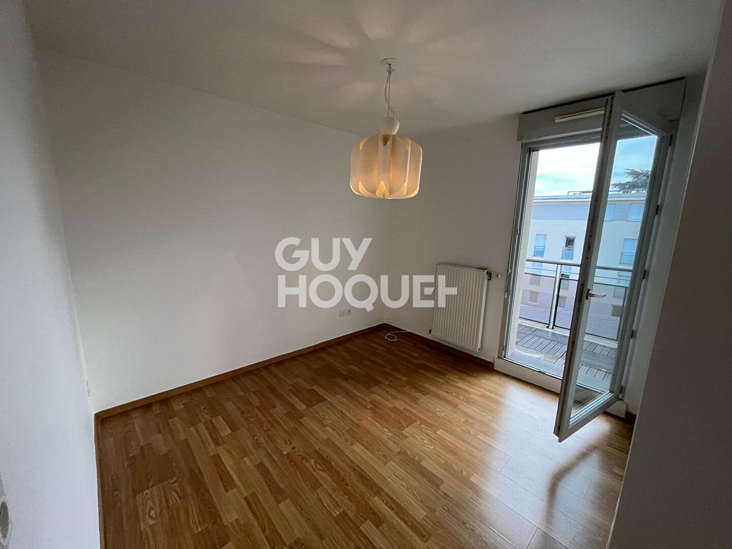 À vendre Superbe T2 Centre OULLINS dans résidence récente