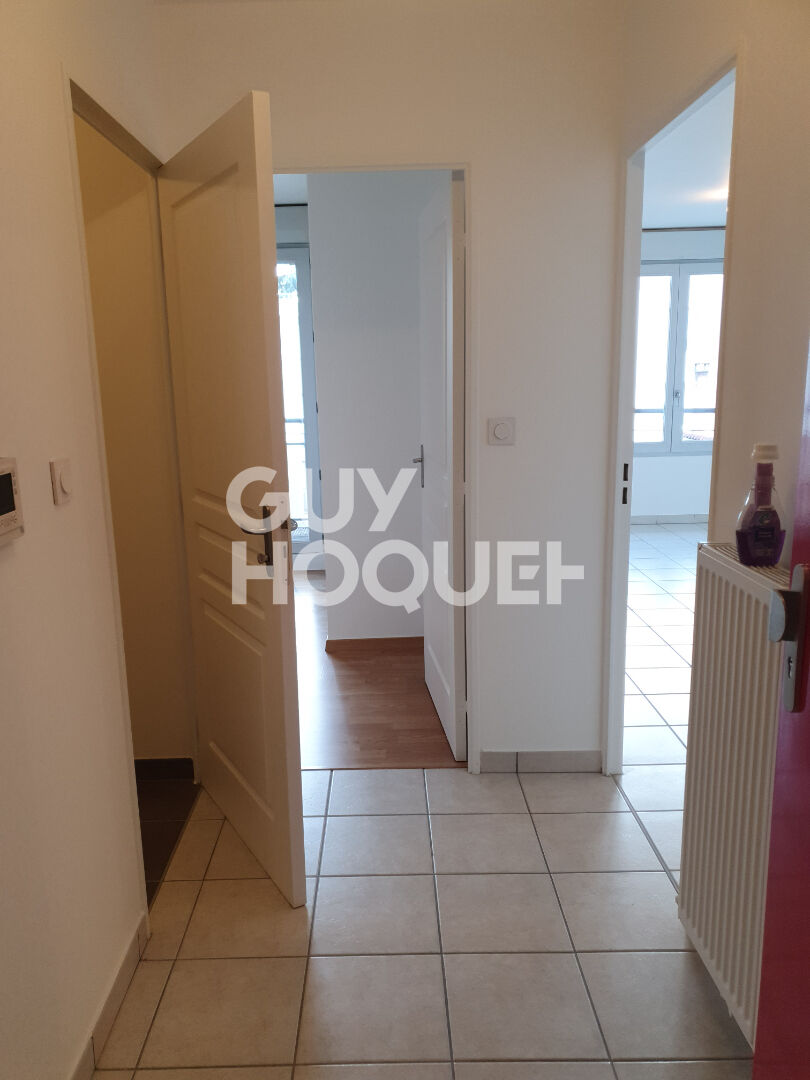 À vendre Superbe T2 Centre OULLINS dans résidence récente