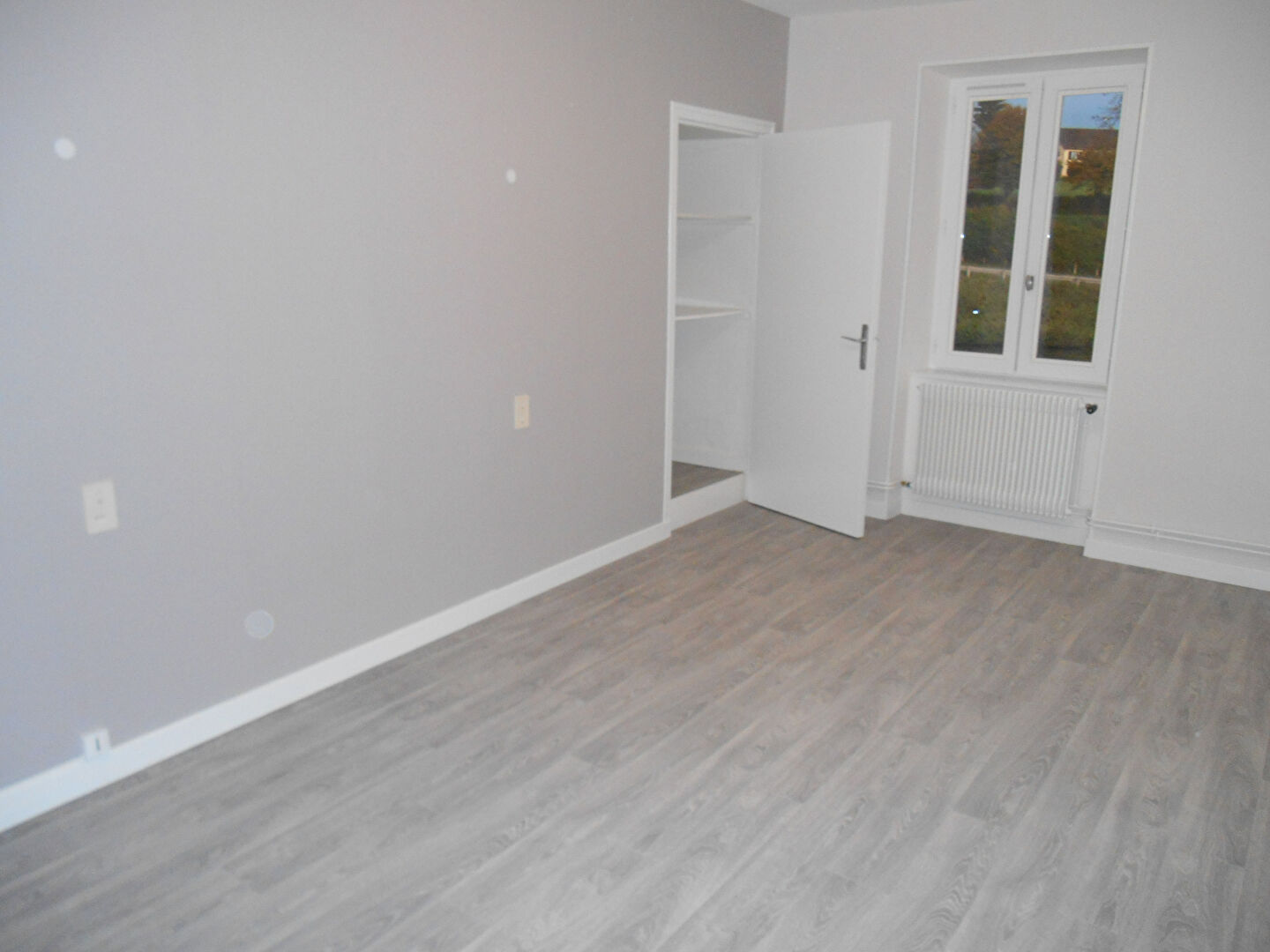 IMMEUBLE avec TERRAIN proche Paray Le Monial