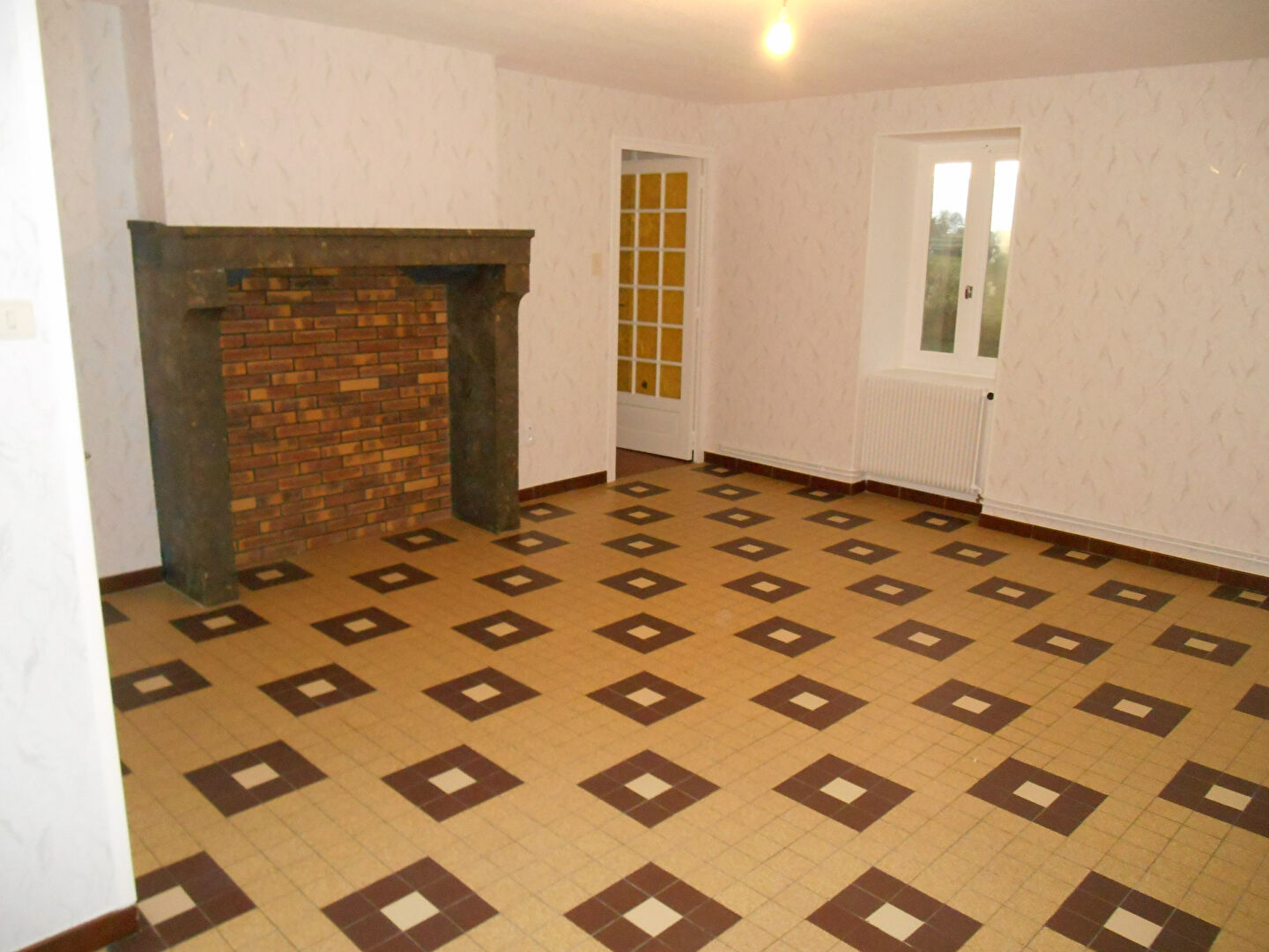 IMMEUBLE avec TERRAIN proche Paray Le Monial