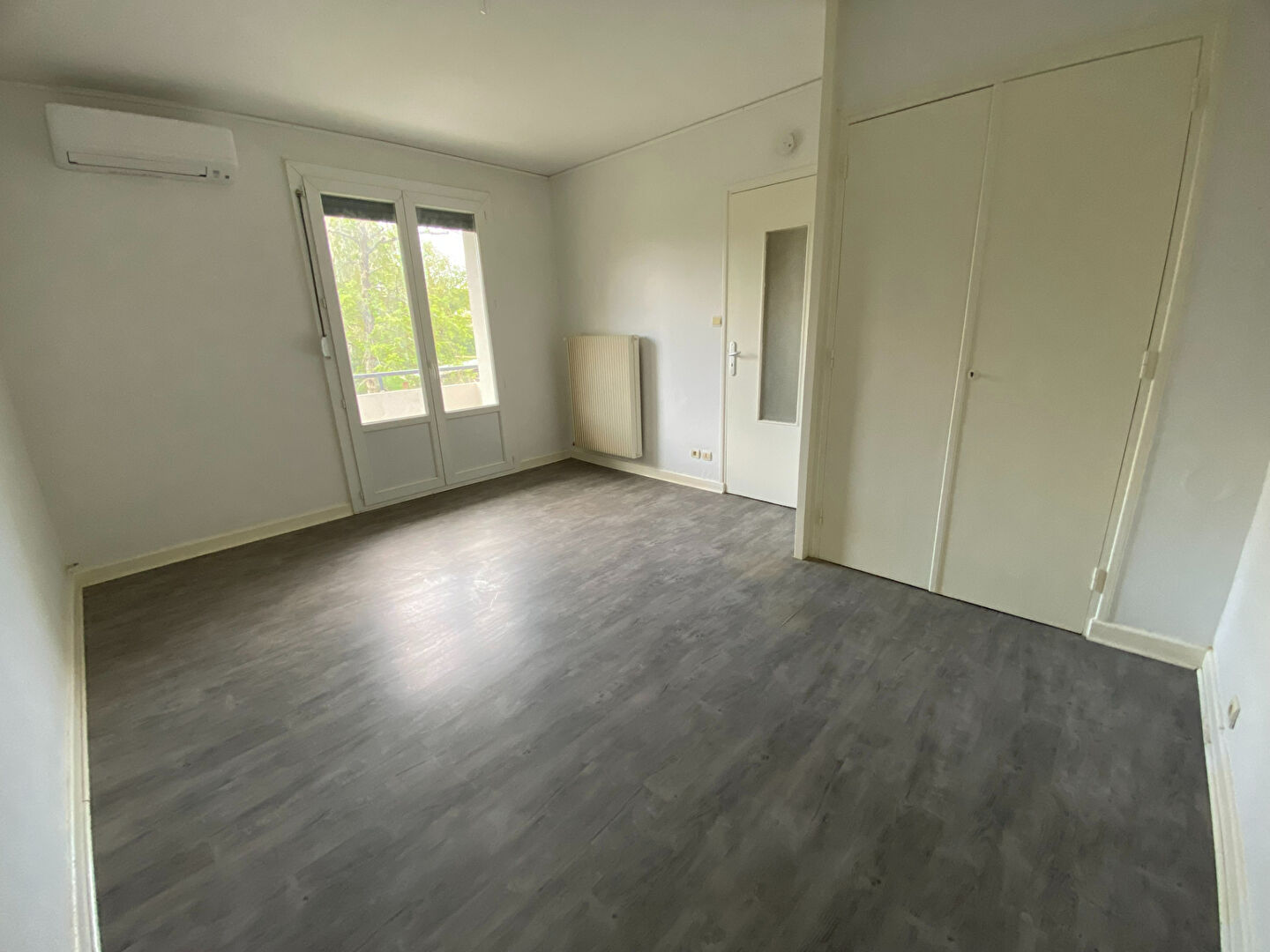 Appartement avec garage proche centre-ville