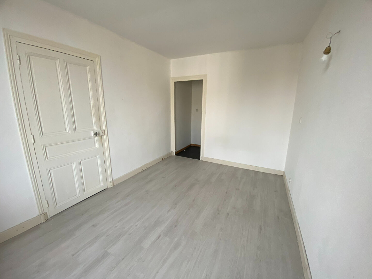 À LOUER ! Appartement F2 rénové avec balcon