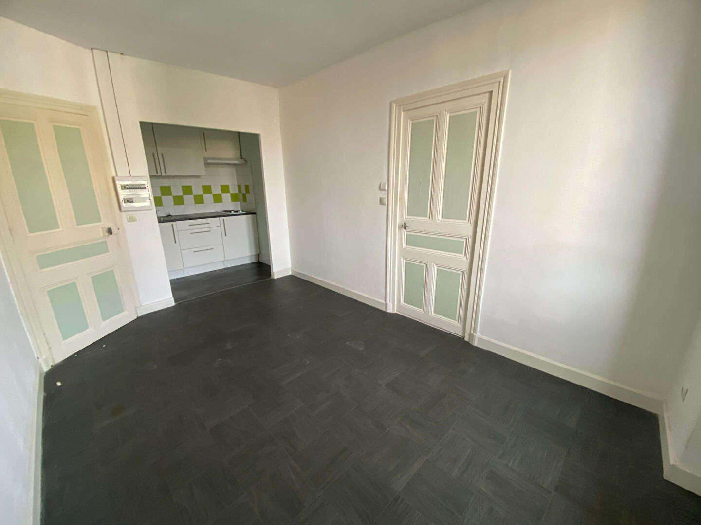 À LOUER ! Appartement F2 rénové avec balcon
