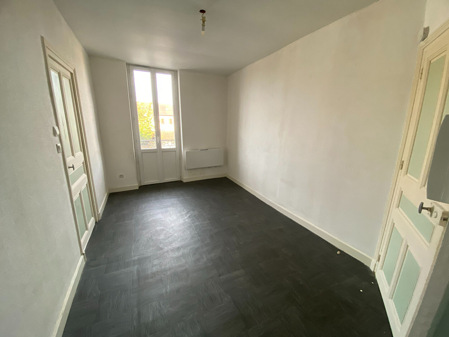 À LOUER ! Appartement F2 rénové avec balcon