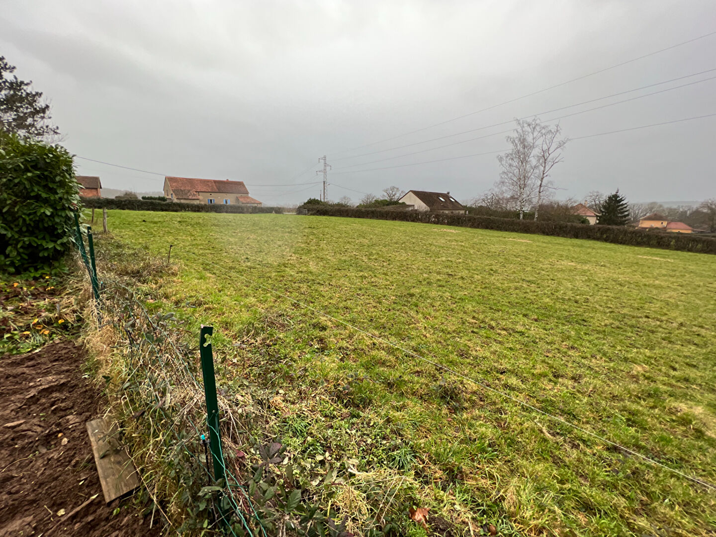 Terrain Toulon Sur Arroux