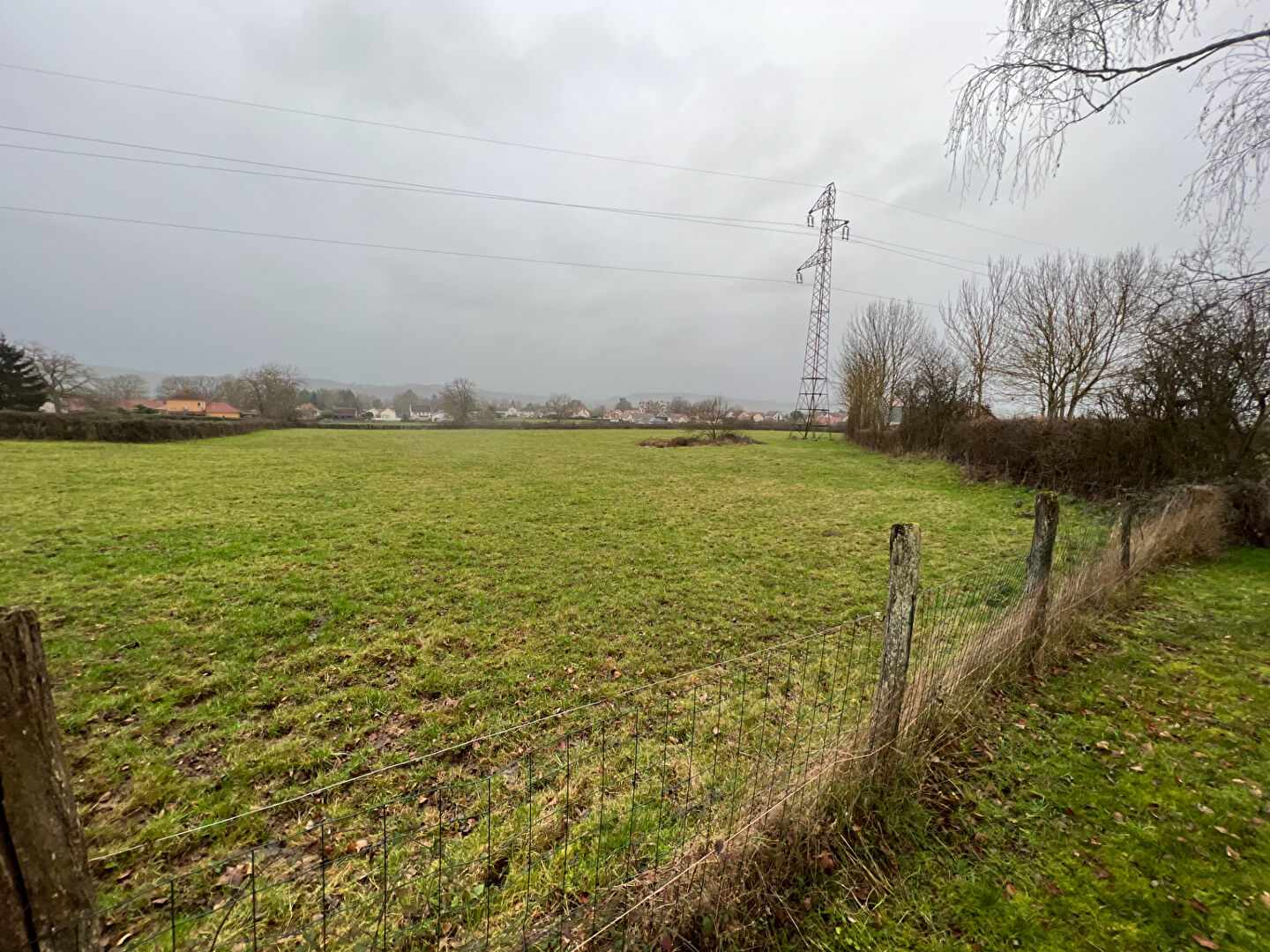 Terrain Toulon Sur Arroux