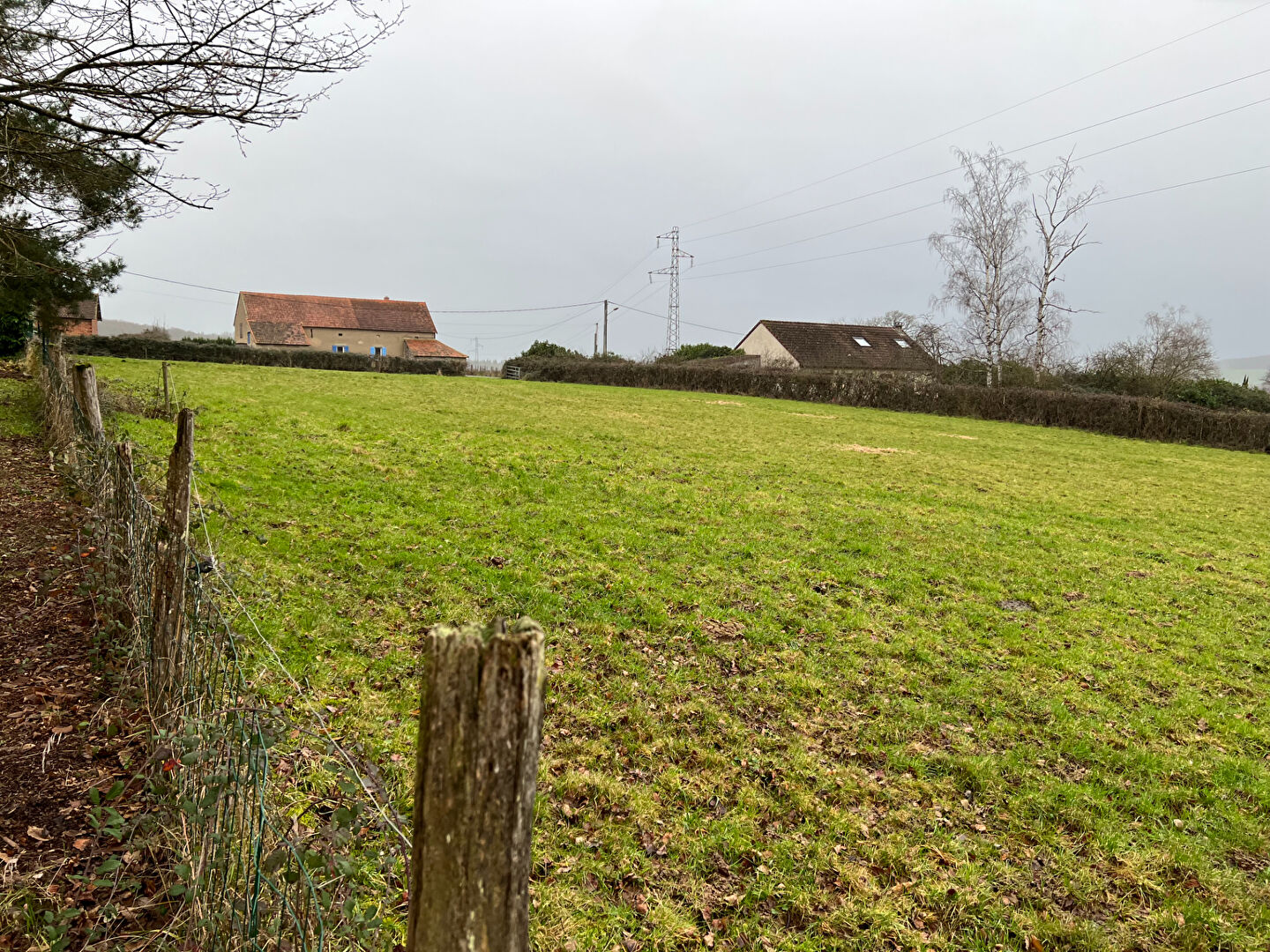 Terrain Toulon Sur Arroux