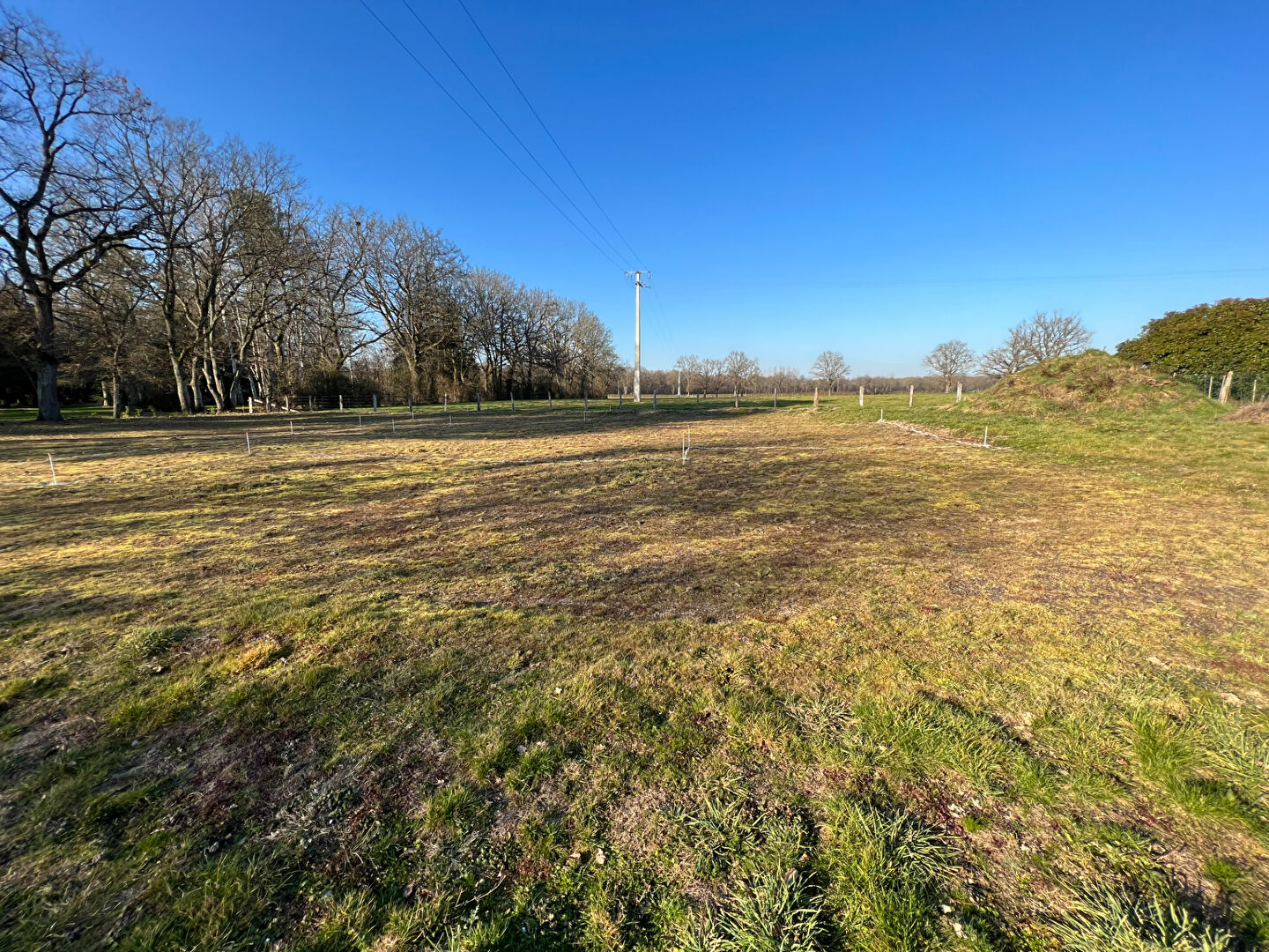 TERRAIN CONSTRUCTIBLE  à 5 Minutes PARAY-LE-MONIAL