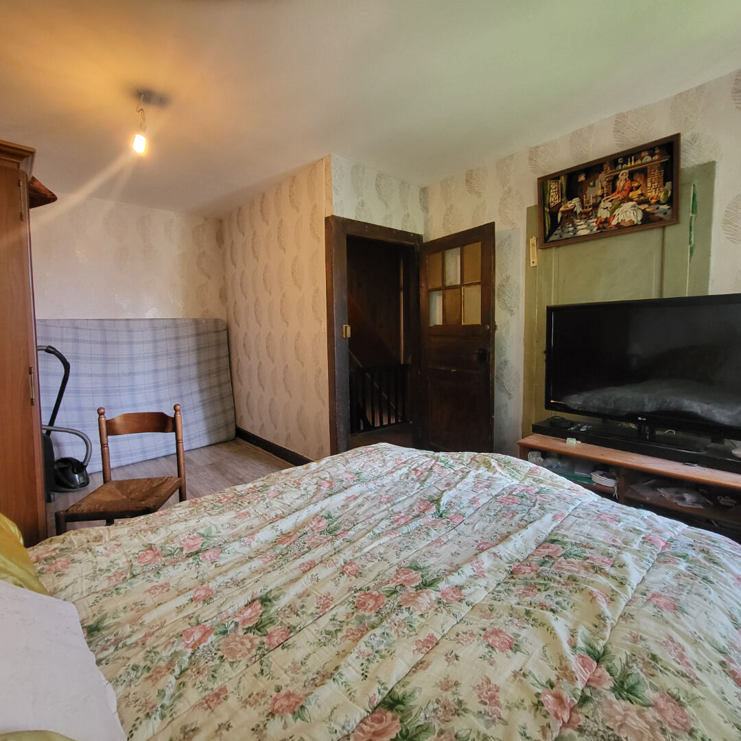 Maison mitoyenne des années 1920 148 m²  Idéale pour investissement locatif ou grande famille !