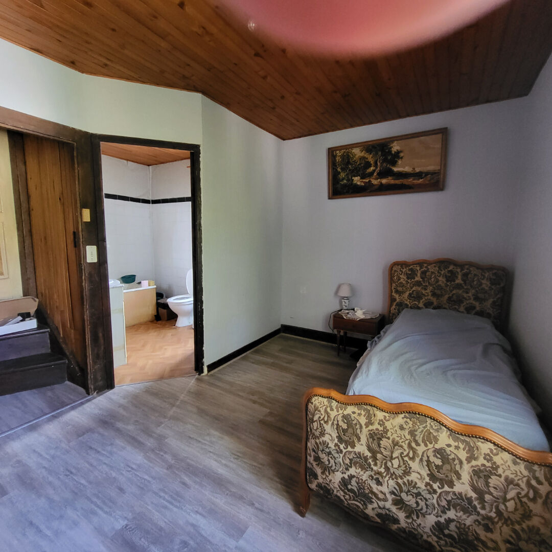 Maison mitoyenne des années 1920 148 m²  Idéale pour investissement locatif ou grande famille !