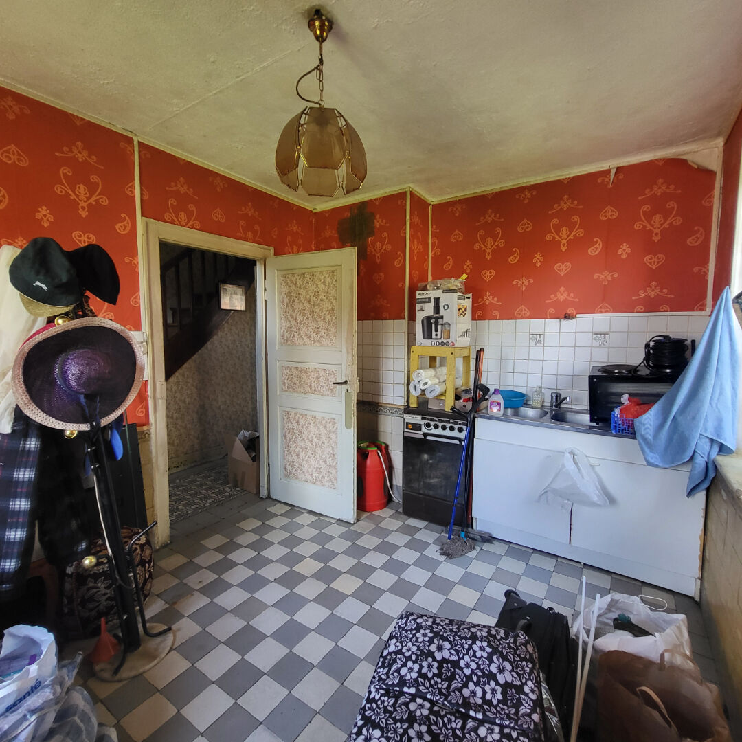 Maison mitoyenne des années 1920 148 m²  Idéale pour investissement locatif ou grande famille !