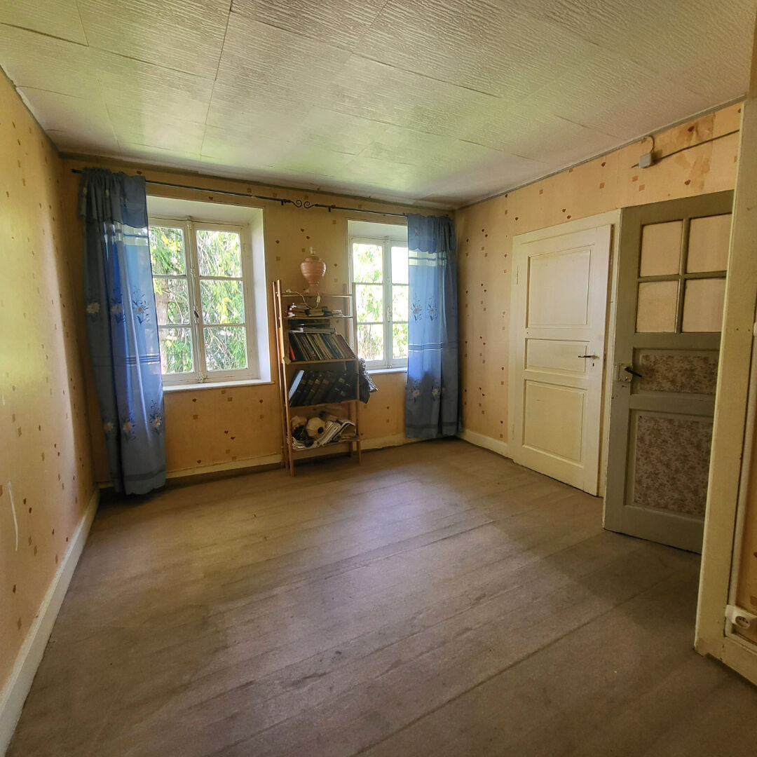 Maison mitoyenne des années 1920 148 m²  Idéale pour investissement locatif ou grande famille !