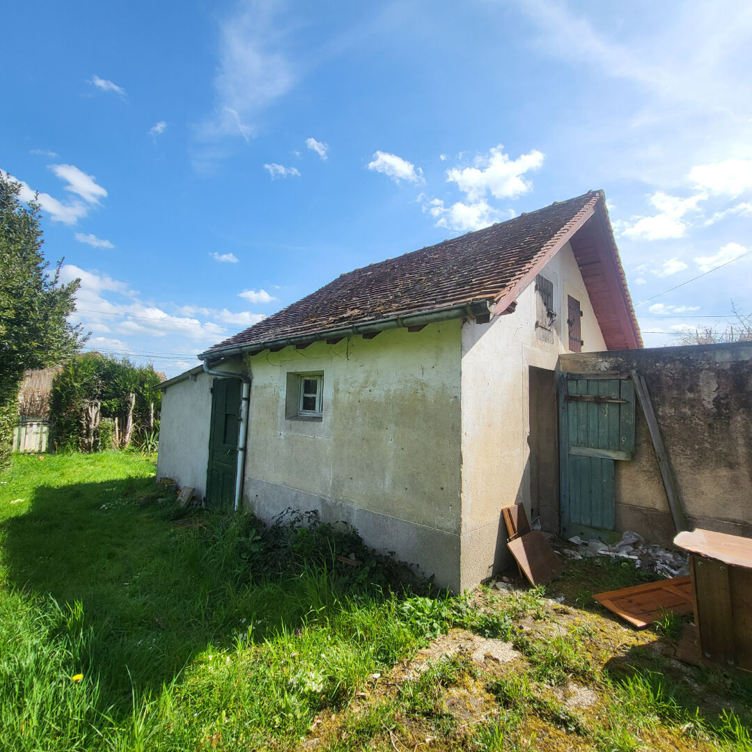 Maison mitoyenne des années 1920 148 m²  Idéale pour investissement locatif ou grande famille !