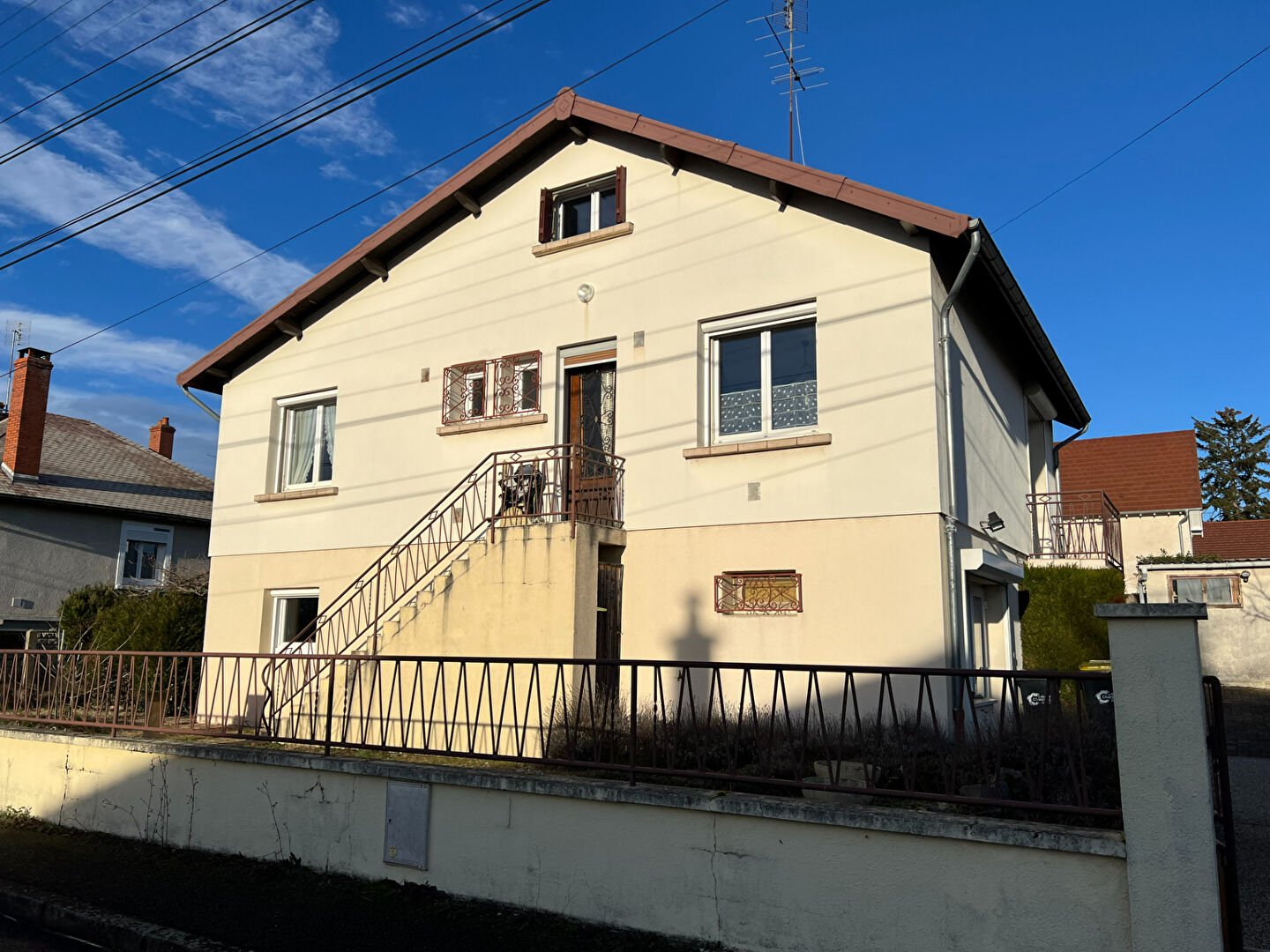 Maison proche centre-ville Paray-Le-Monial - Quartier calme