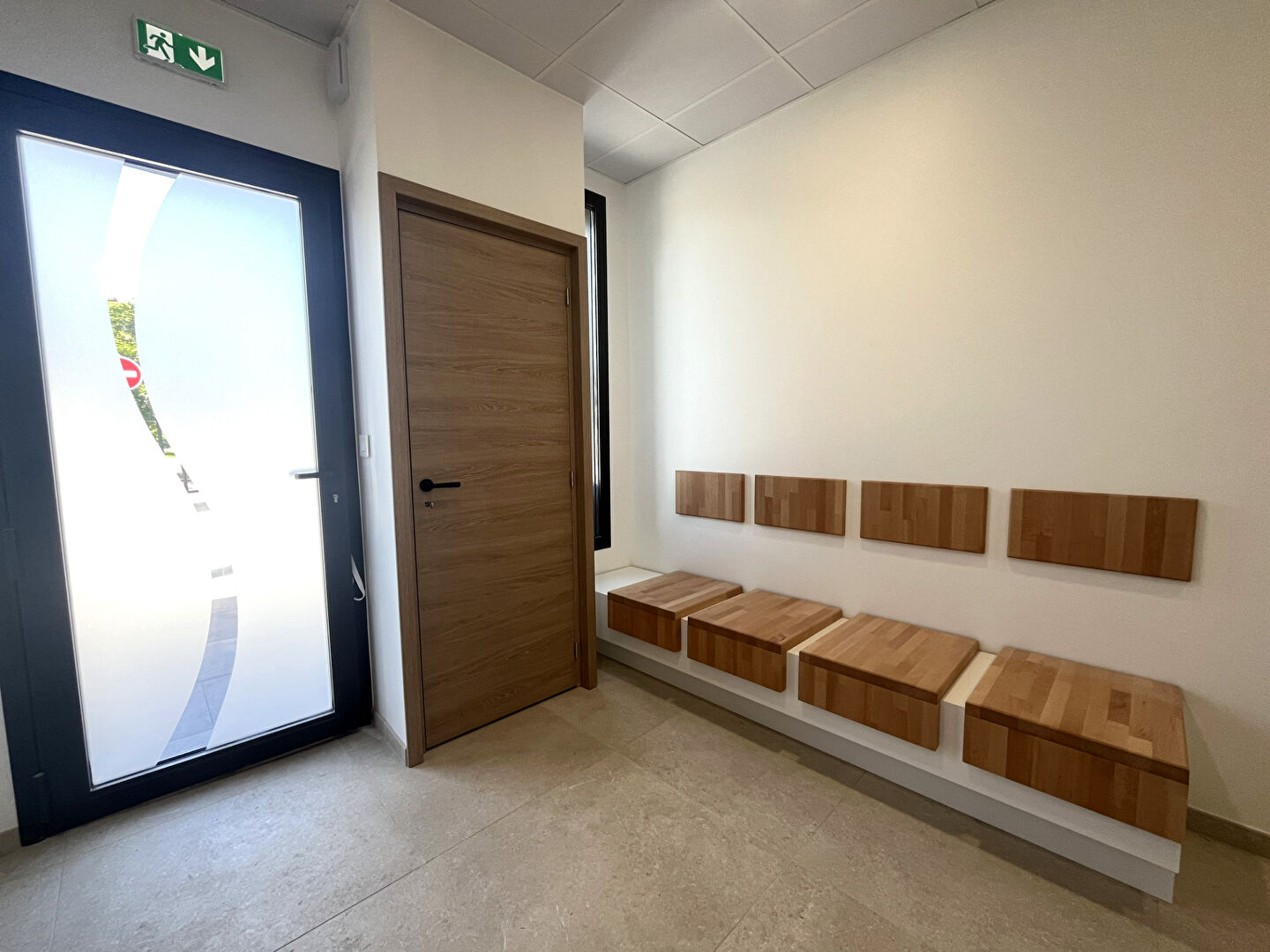 À louer , Bureau indépendant au sein d'un espace professionnel moderne à Paray-le-Monial