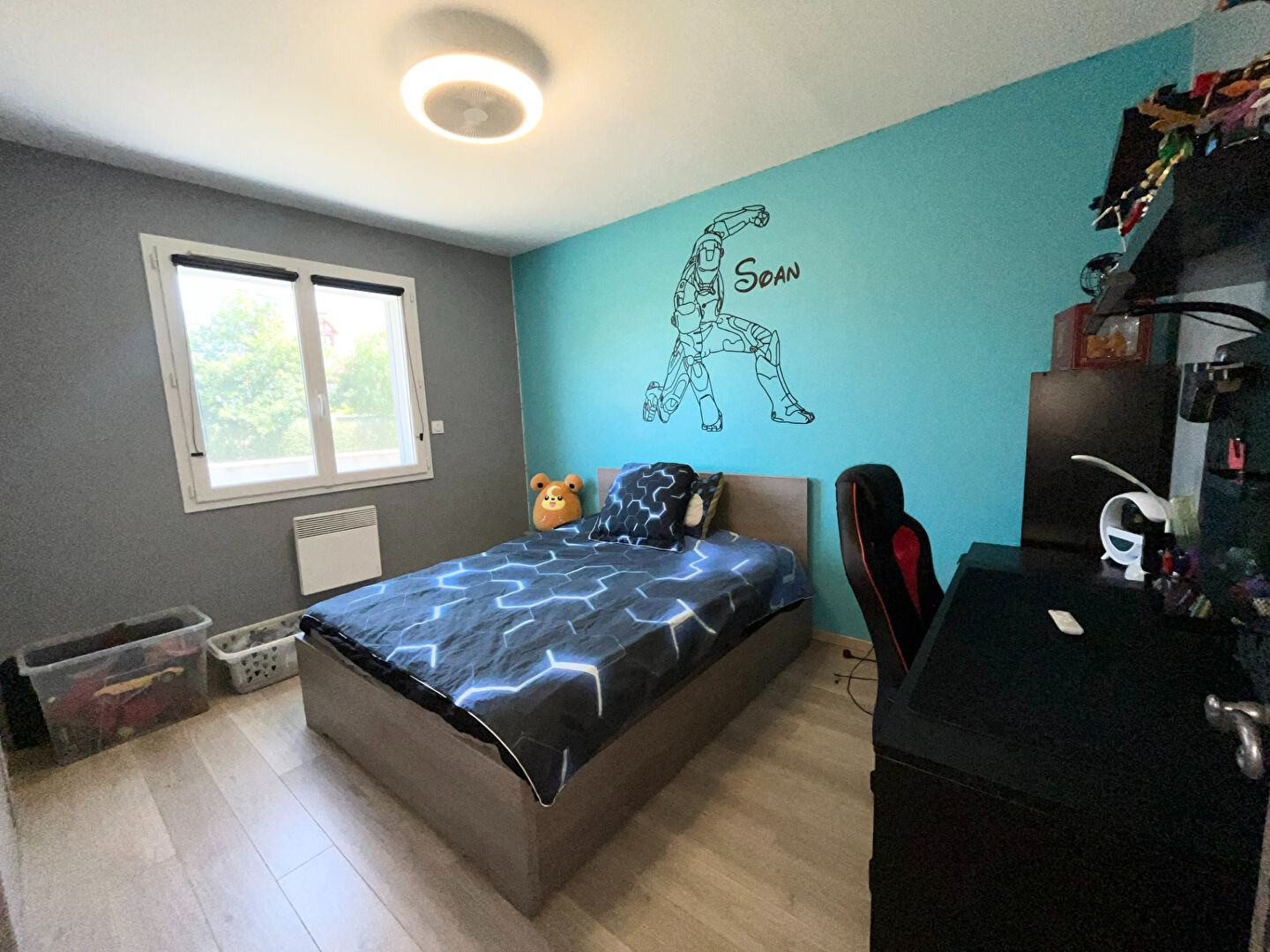 Belle maison de plain-pied avec piscine