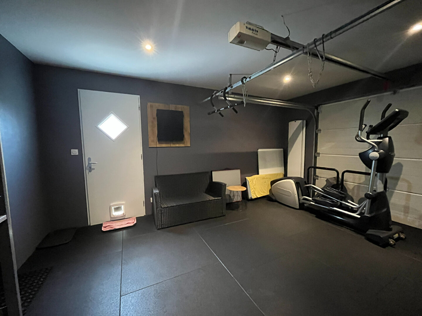 Belle maison de plain-pied avec piscine