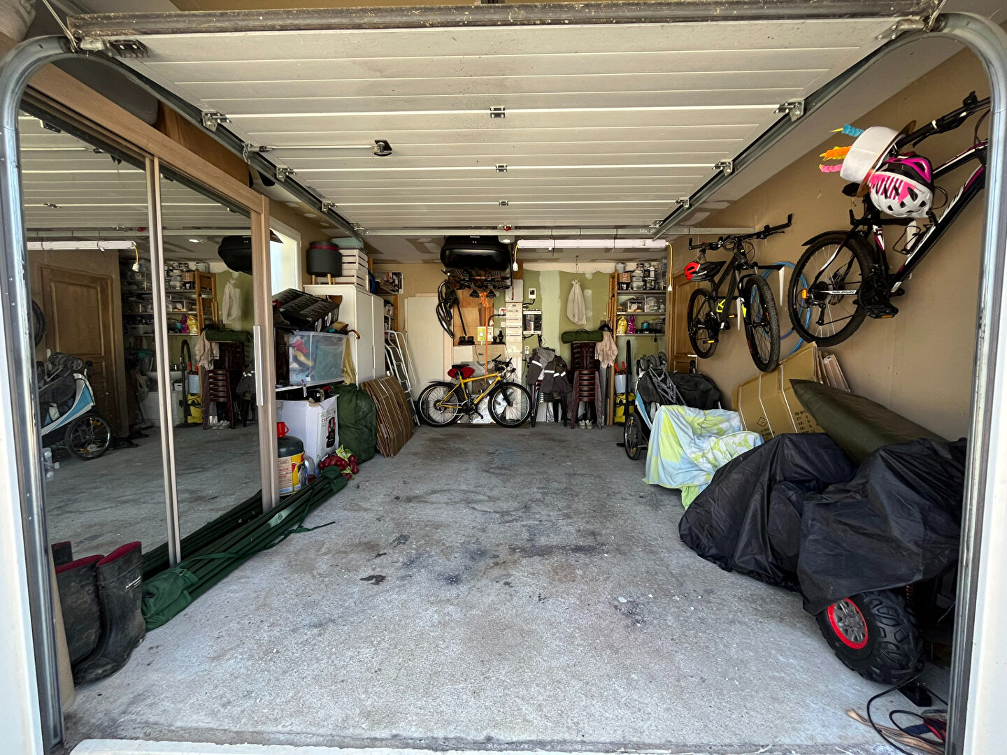 Belle maison de plain-pied avec piscine