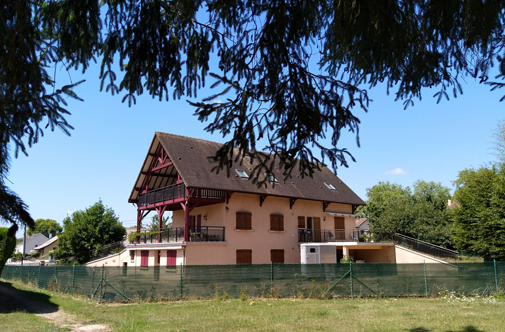 Maison spacieuse et modulable avec potentiel de deux logements - À découvrir sans attendre