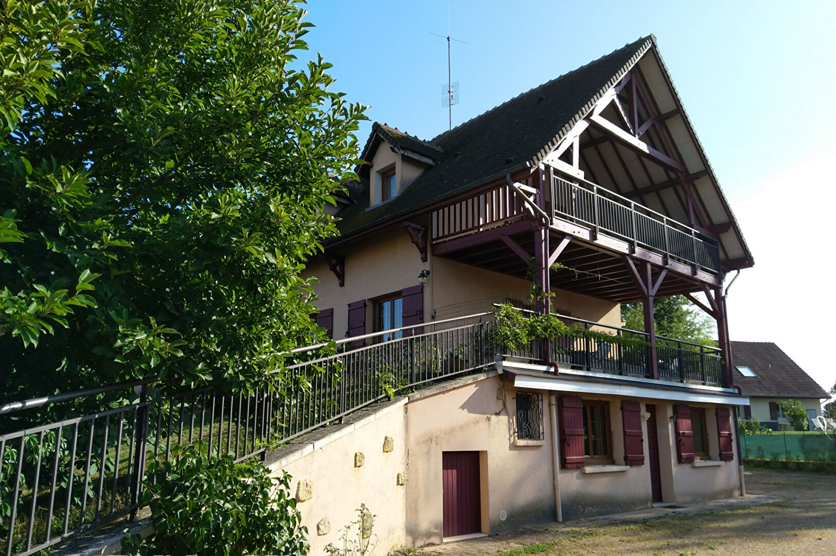 Maison spacieuse et modulable avec potentiel de deux logements - À découvrir sans attendre