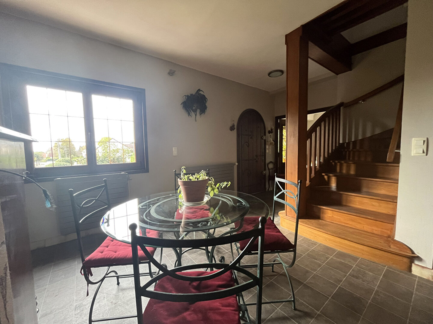 Maison spacieuse et modulable avec potentiel de deux logements - À découvrir sans attendre