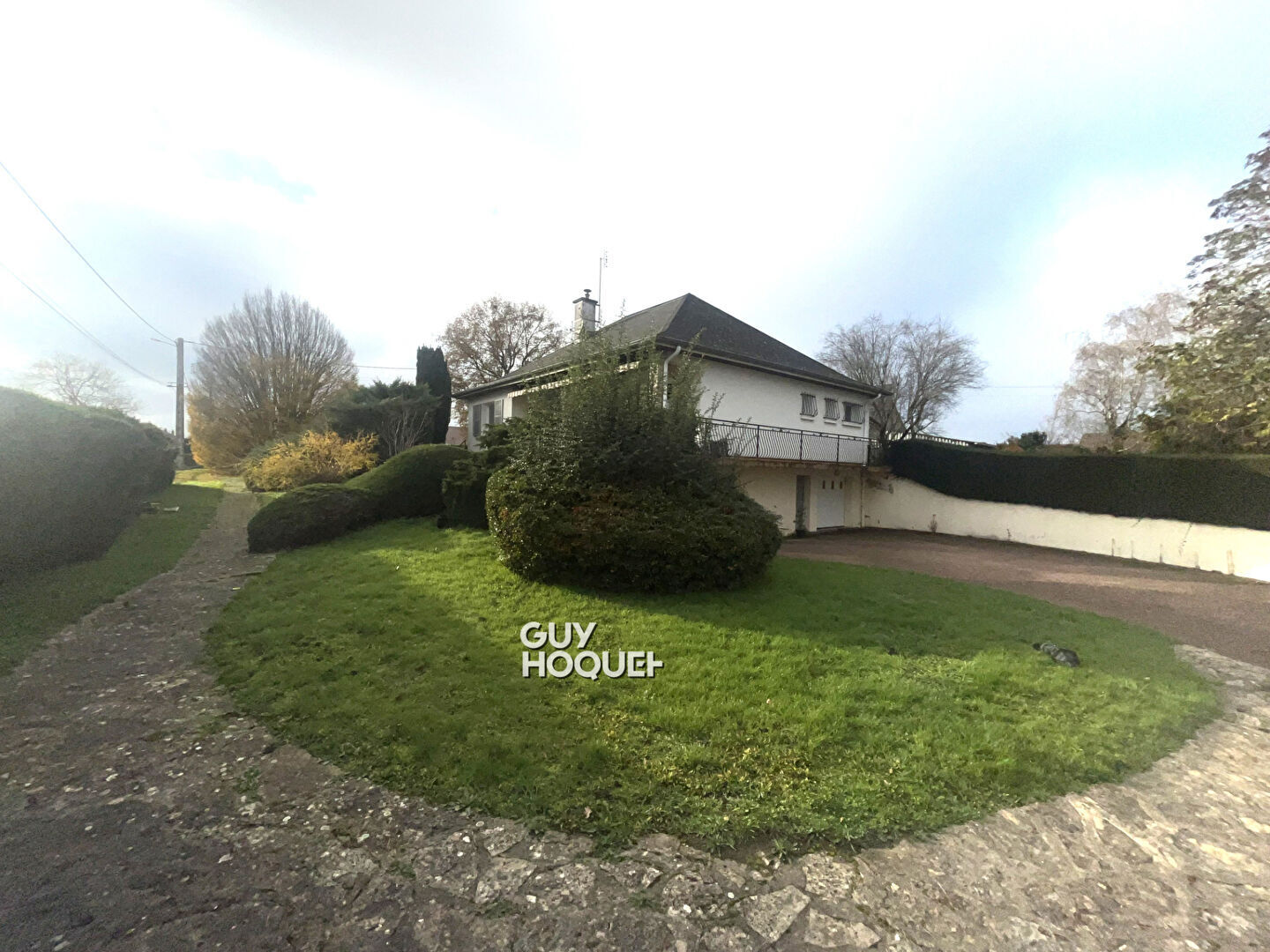 Maison surélevée avec sous-sol complet à Paray-le-Monial