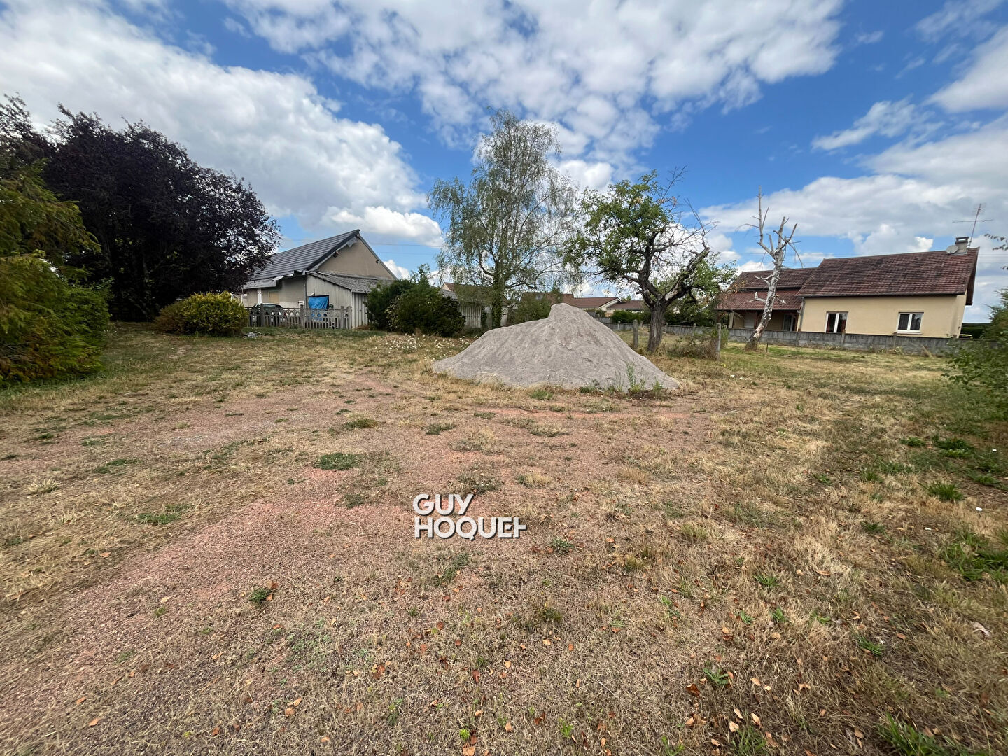 Maison surélevée avec sous-sol complet à Paray-le-Monial