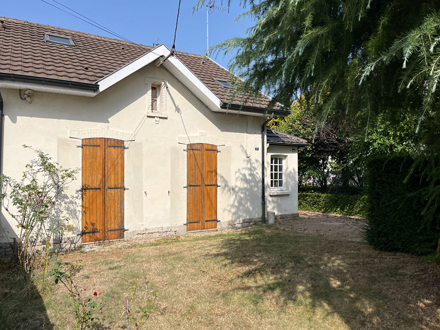 MONTCEAU MAISON MITOYENNE 94 m2