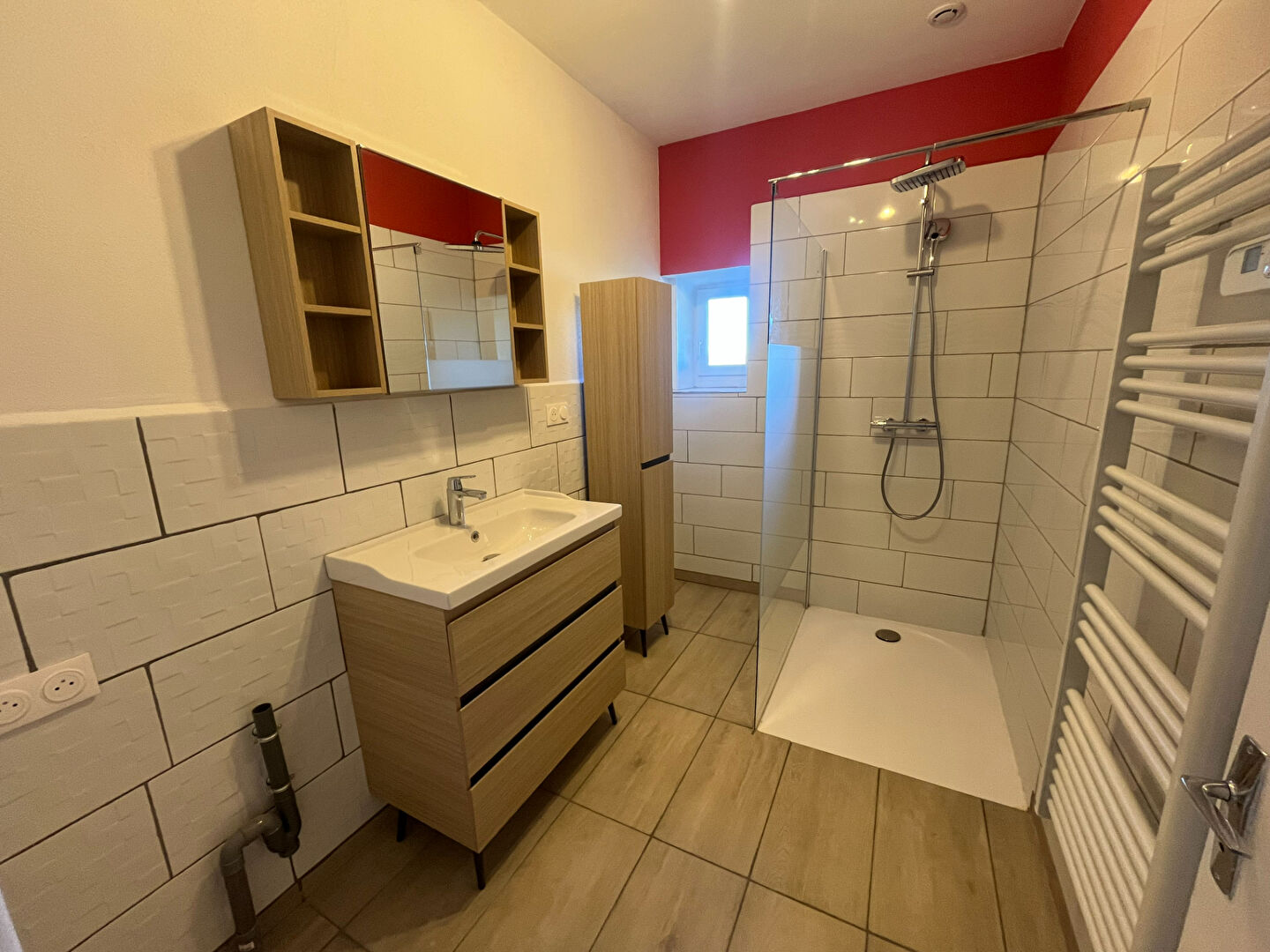 Maison à louer avec dépendances à VITRY EN CHAROLLAIS !