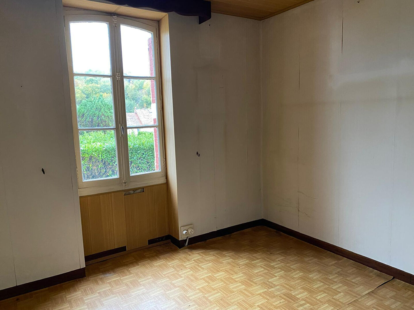 À vendre ? Maison à rénover à Gourdon, proche de Montceau-les-Mines