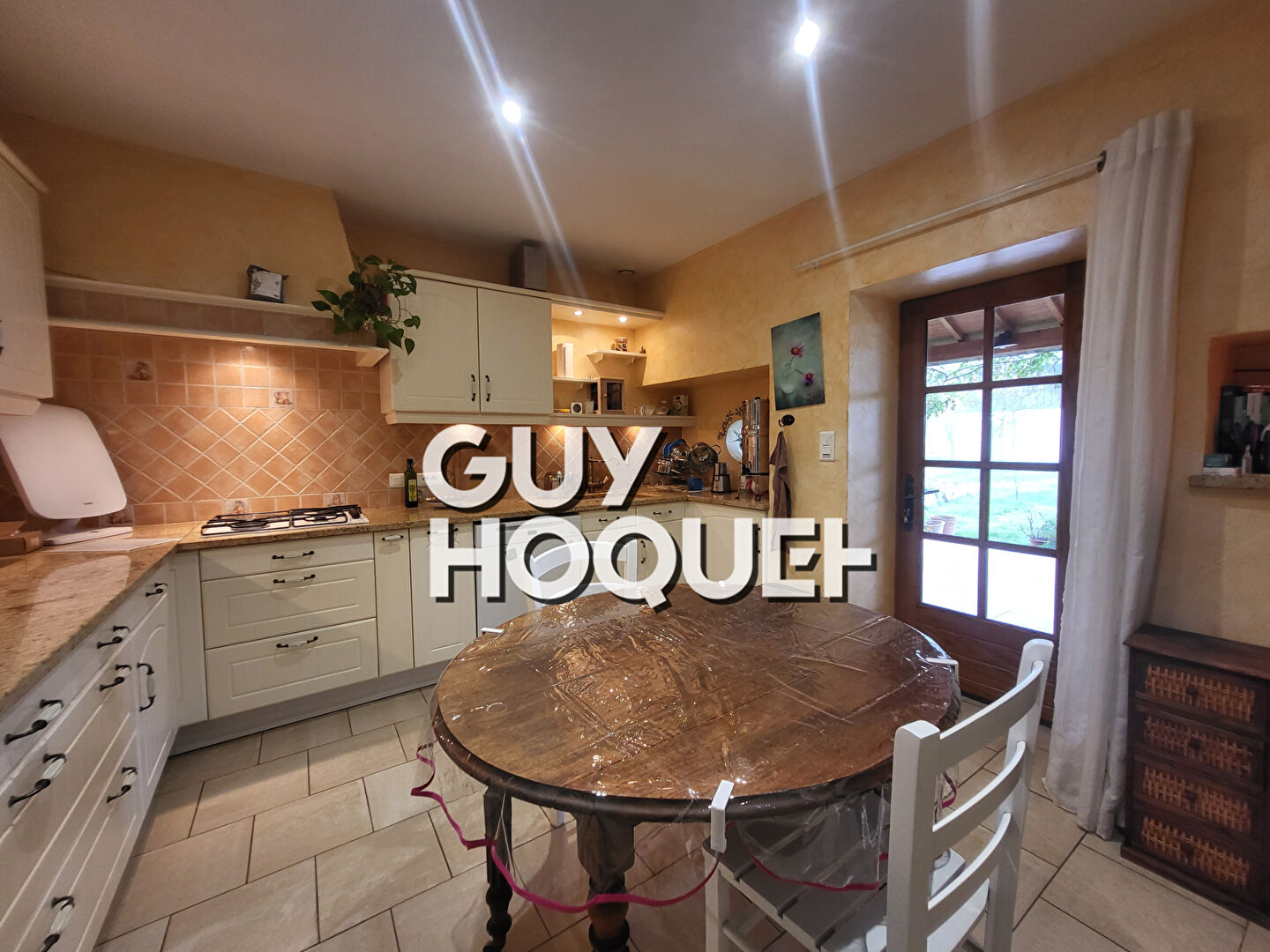 À vendre : Magnifique longère en Sud Bourgogne avec vue imprenable sur la campagne