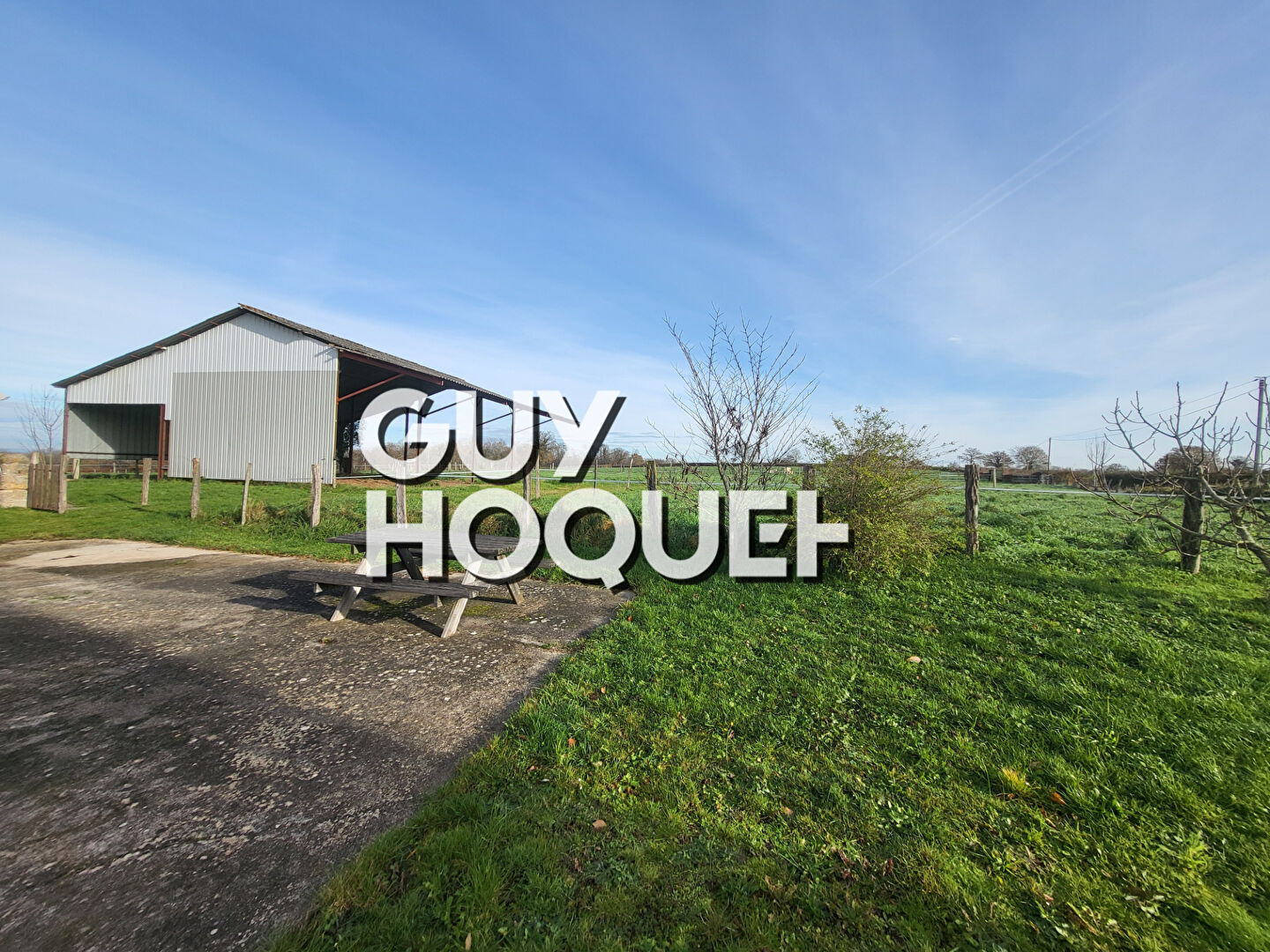 À vendre : Magnifique longère en Sud Bourgogne avec vue imprenable sur la campagne