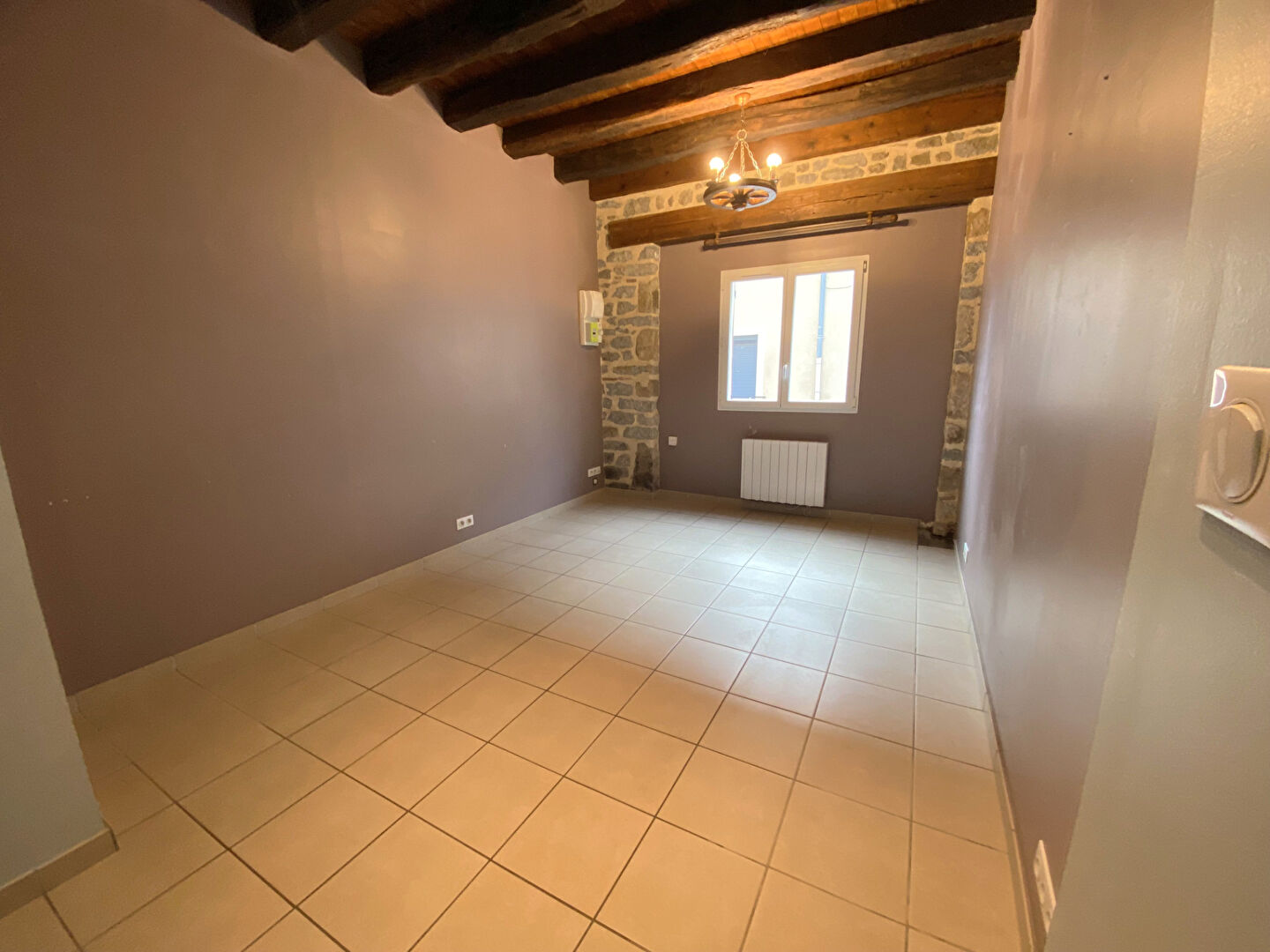 À louer ! Charmante maison en pierres au coeur de Ciry-le-Noble