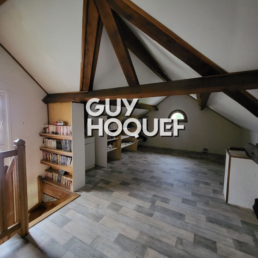 À louer : Charmante maison des années 30 alliant authenticité et confort moderne, située dans un environnement paisible à Varenne-Saint-Germain.