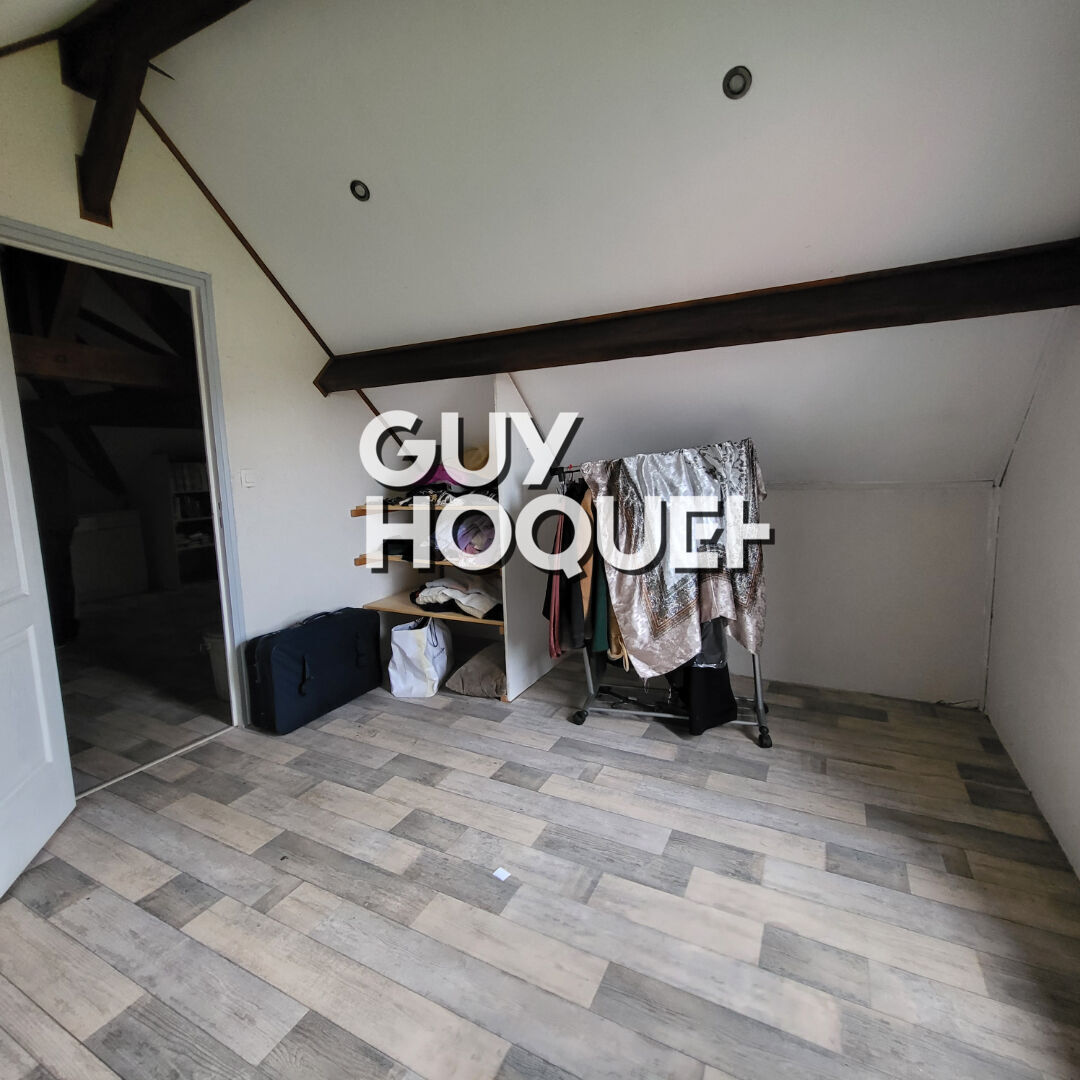 À louer : Charmante maison des années 30 alliant authenticité et confort moderne, située dans un environnement paisible à Varenne-Saint-Germain.