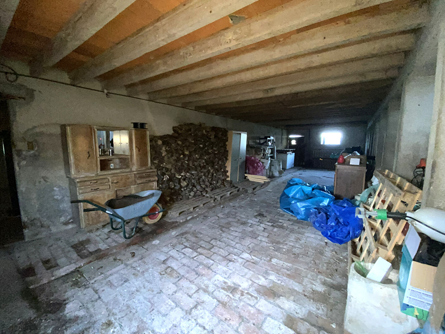 Maison sur Neuilly-en-Donjon 7 pièces