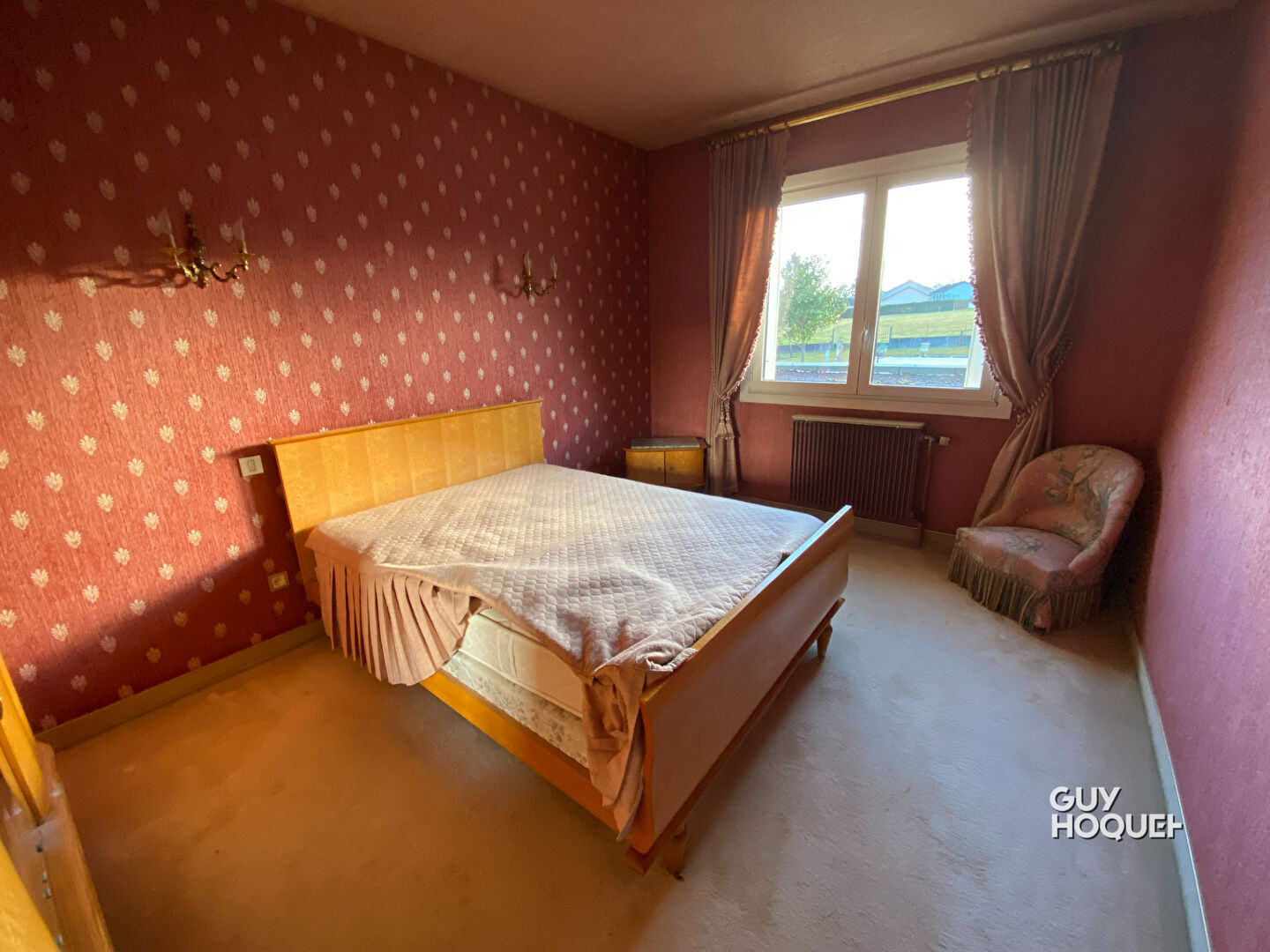 Maison avec sous-sol aménagé, piscine et dépendances à PARAY-LE-MONIAL !!!