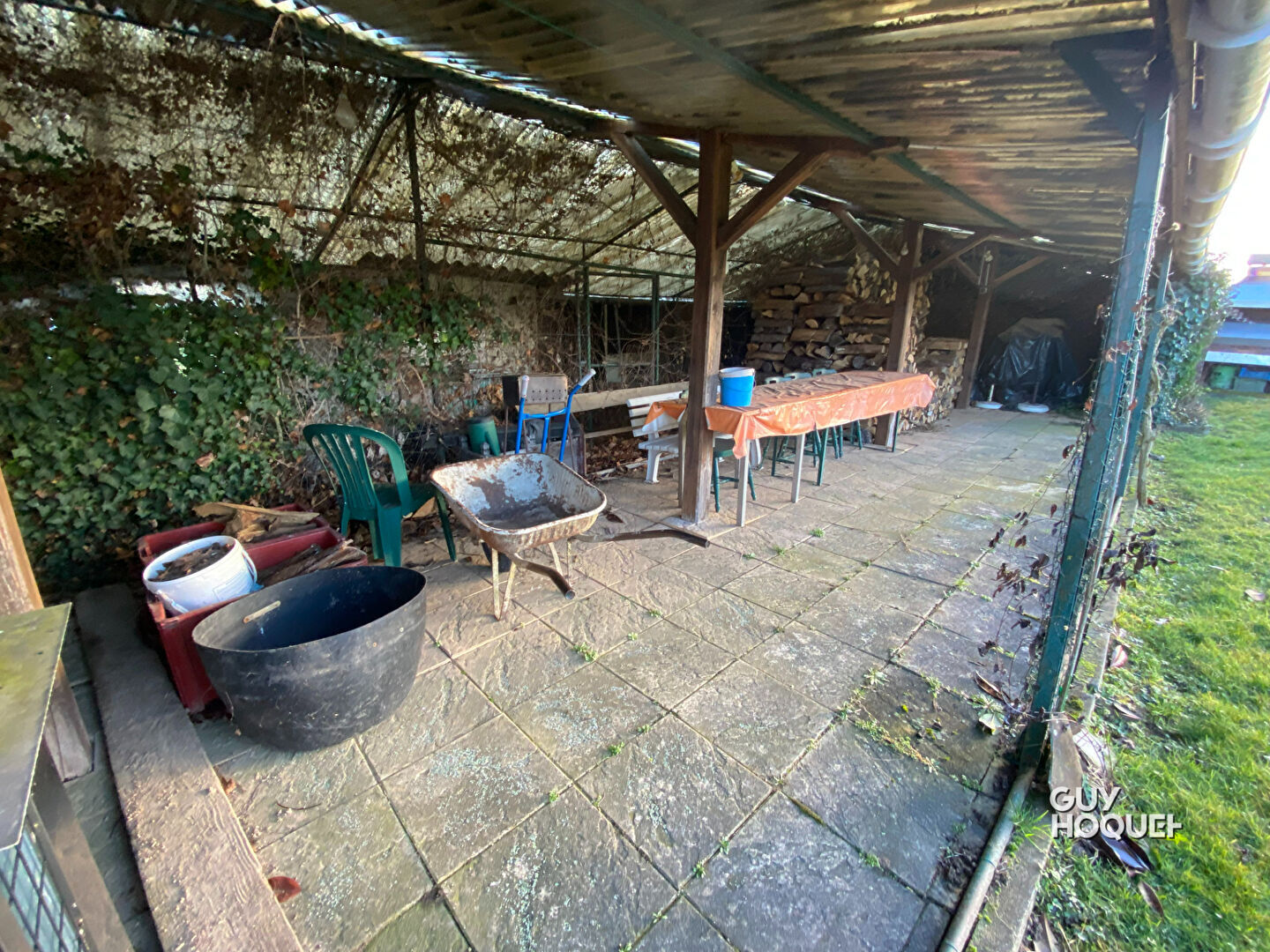 Maison avec sous-sol aménagé, piscine et dépendances à PARAY-LE-MONIAL !!!