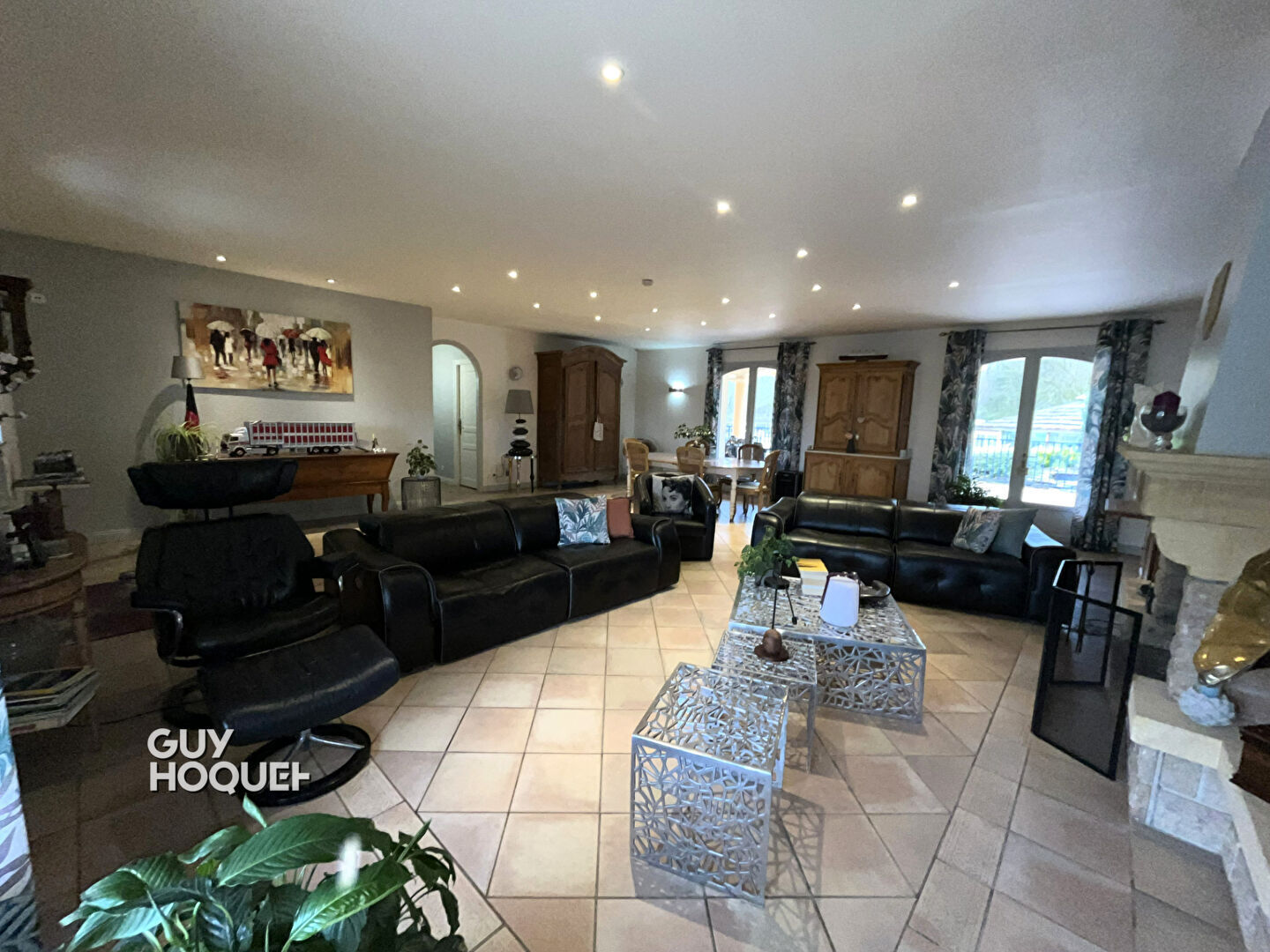 Maison plain pied avec piscine, dépendances et étang - Proche Paray-le-Monial !