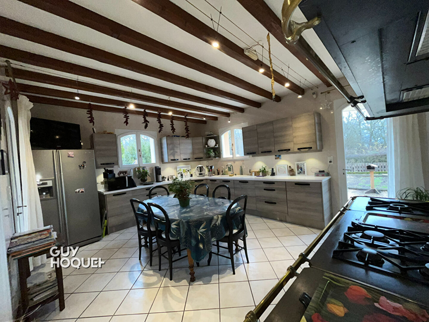 Maison plain pied avec piscine, dépendances et étang - Proche Paray-le-Monial !