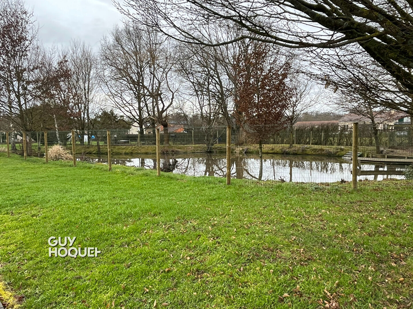Maison plain pied avec piscine, dépendances et étang - Proche Paray-le-Monial !
