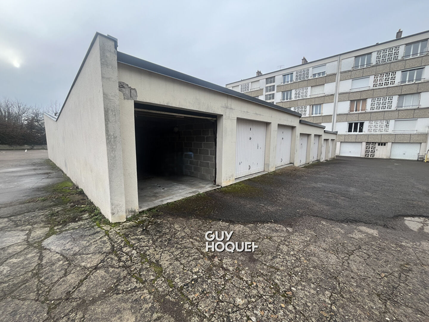 GARAGE PARAY-LE-MONIAL !!!